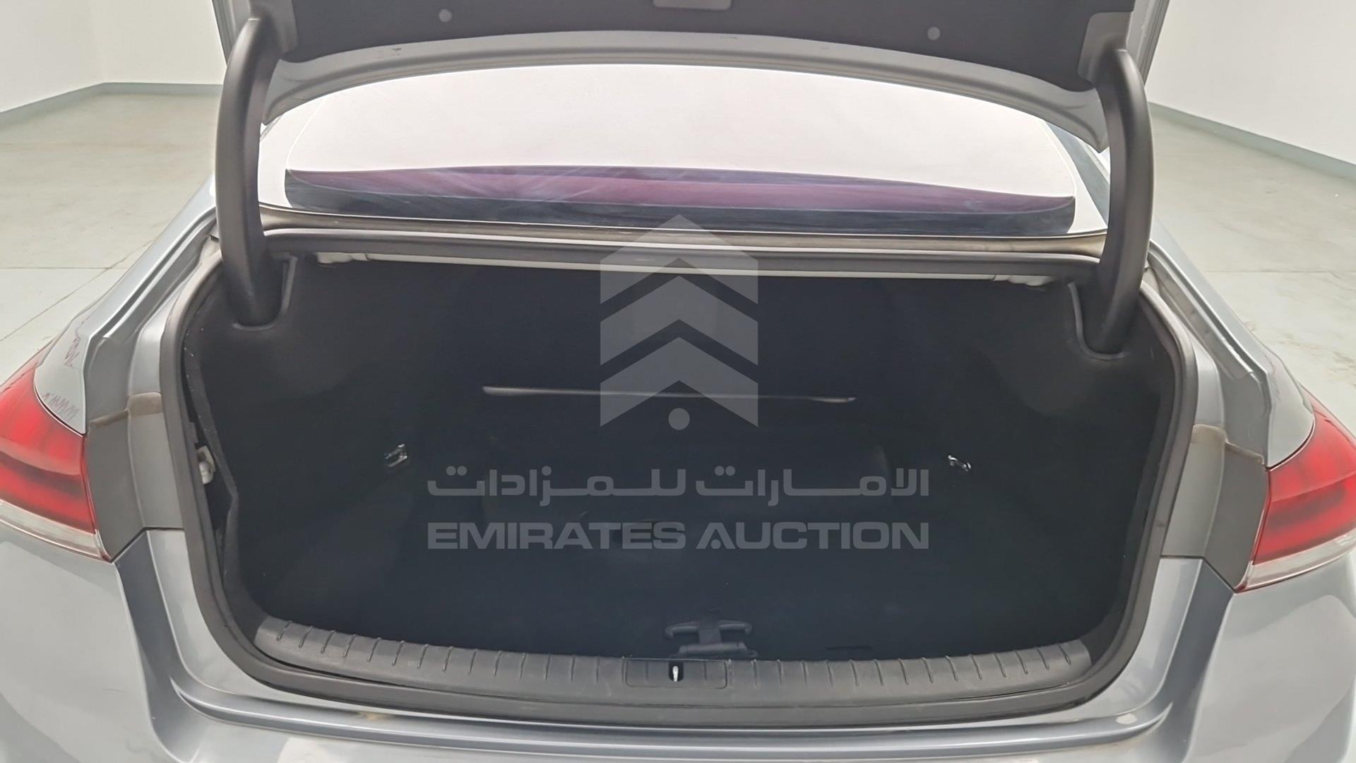 2016 HYUNDAI GENESIS VIN: KMHGM41DDGU126104