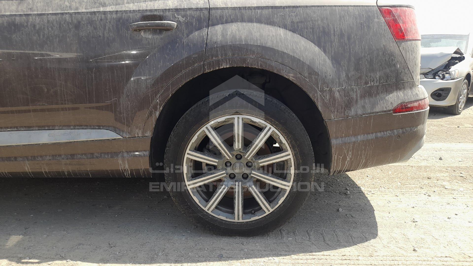 2018 AUDI Q7 VIN: WA1ZZZF73JD038204