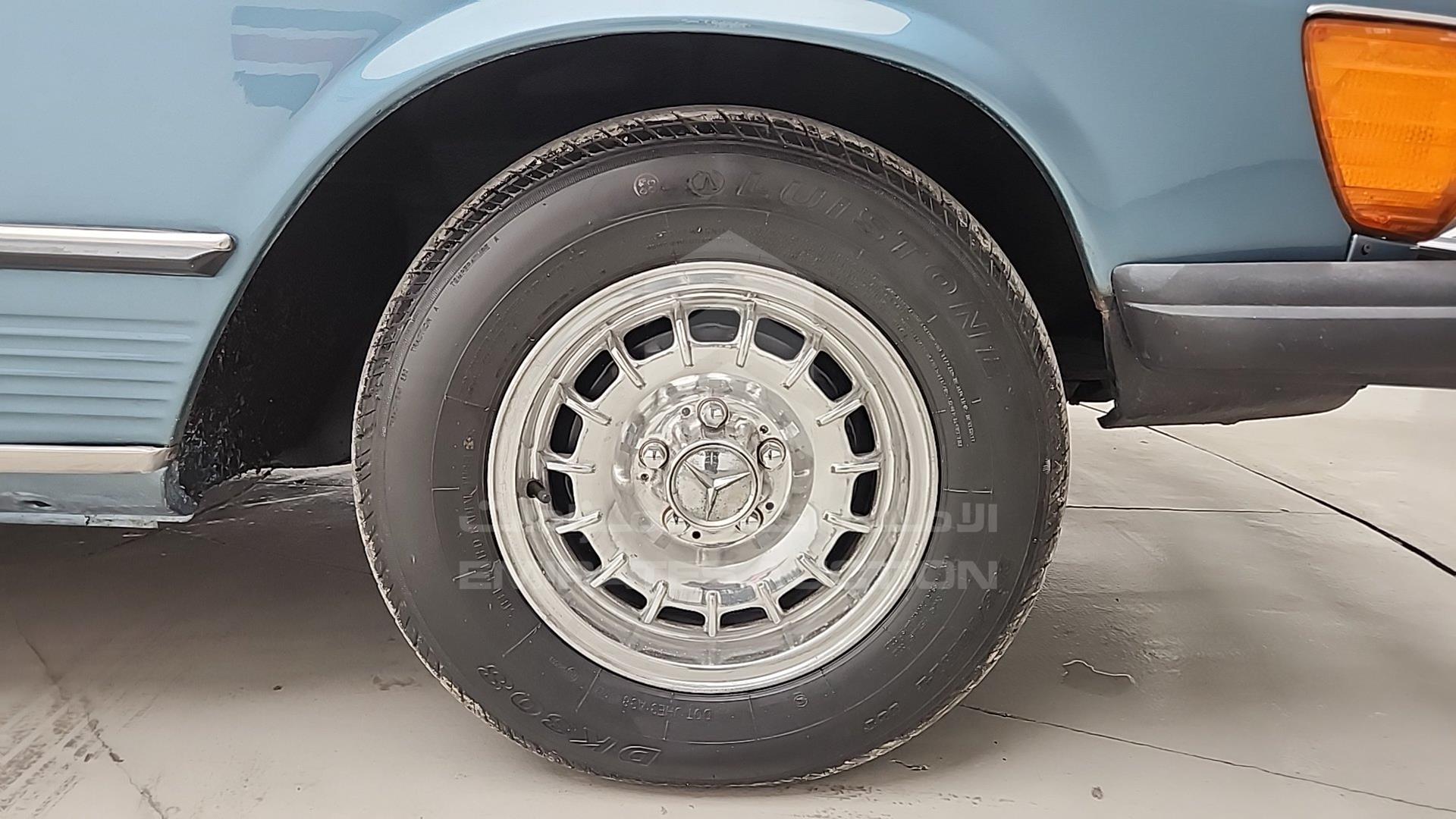 1982 MERCEDES SL 380 VIN: WDBBA45A5CB011405
