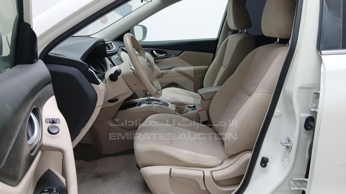 2015 Nissan X-Trail — Front Left Driver Seat View — Photo 14