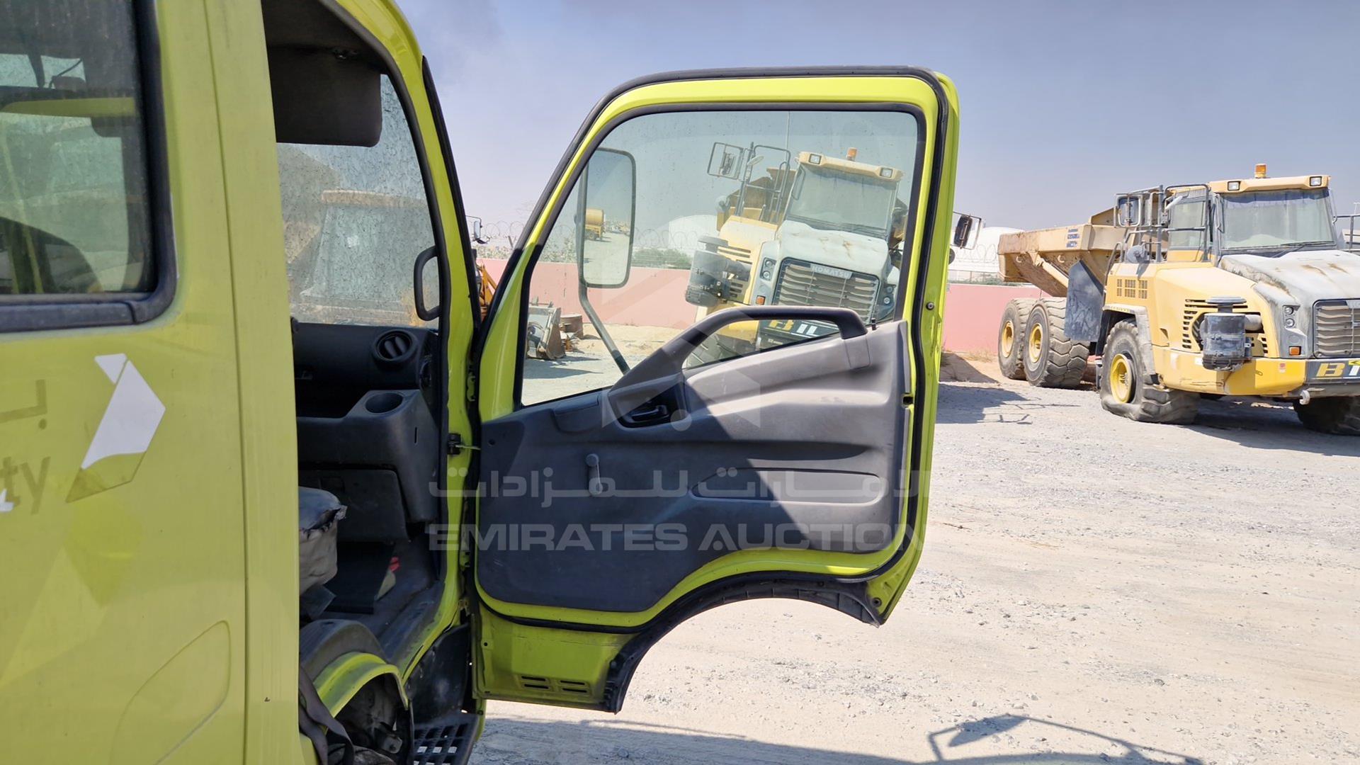 2014 HINO 300 VIN: JHHLCK1H0EK007012