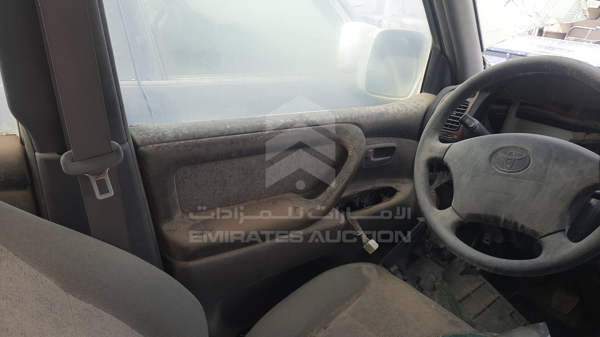 2004 TOYOTA LAND CRUISER VIN: JTECB09J543013541