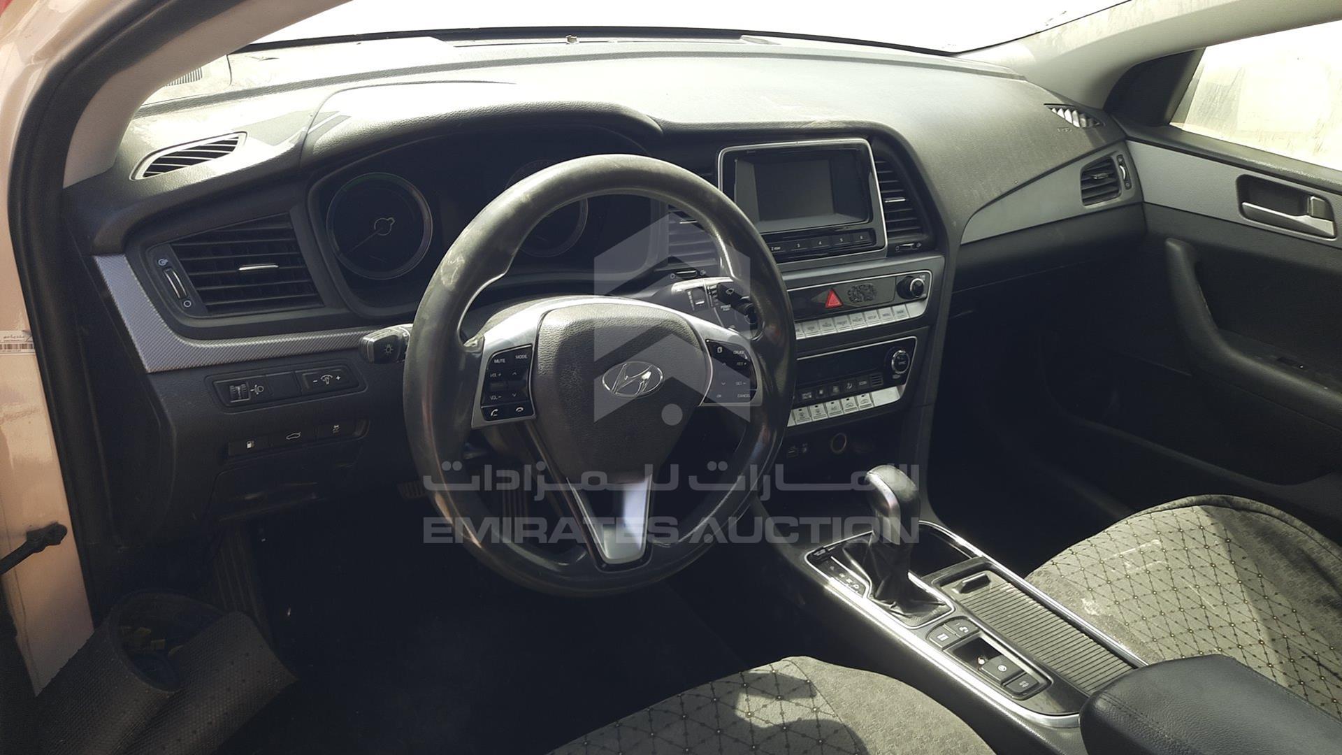 2019 HYUNDAI SONATA VIN: KMHE24139KA092931