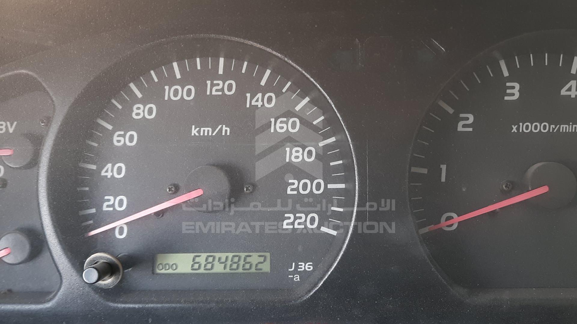 2002 TOYOTA LAND CRUISER VIN: JTEHT05J922027437