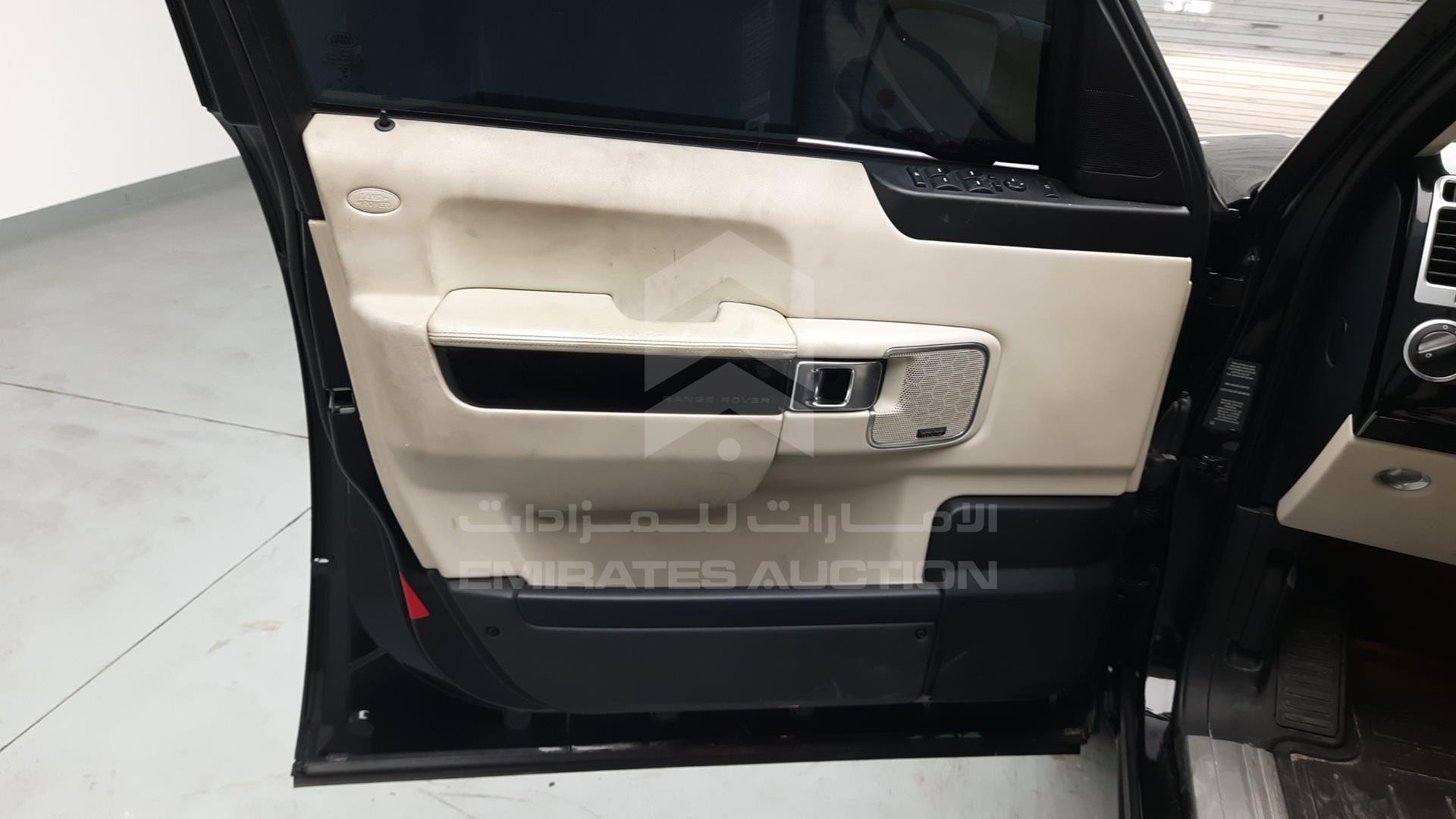 2012 RANGE ROVER VOGUE VIN: SALMF1E47CA392175