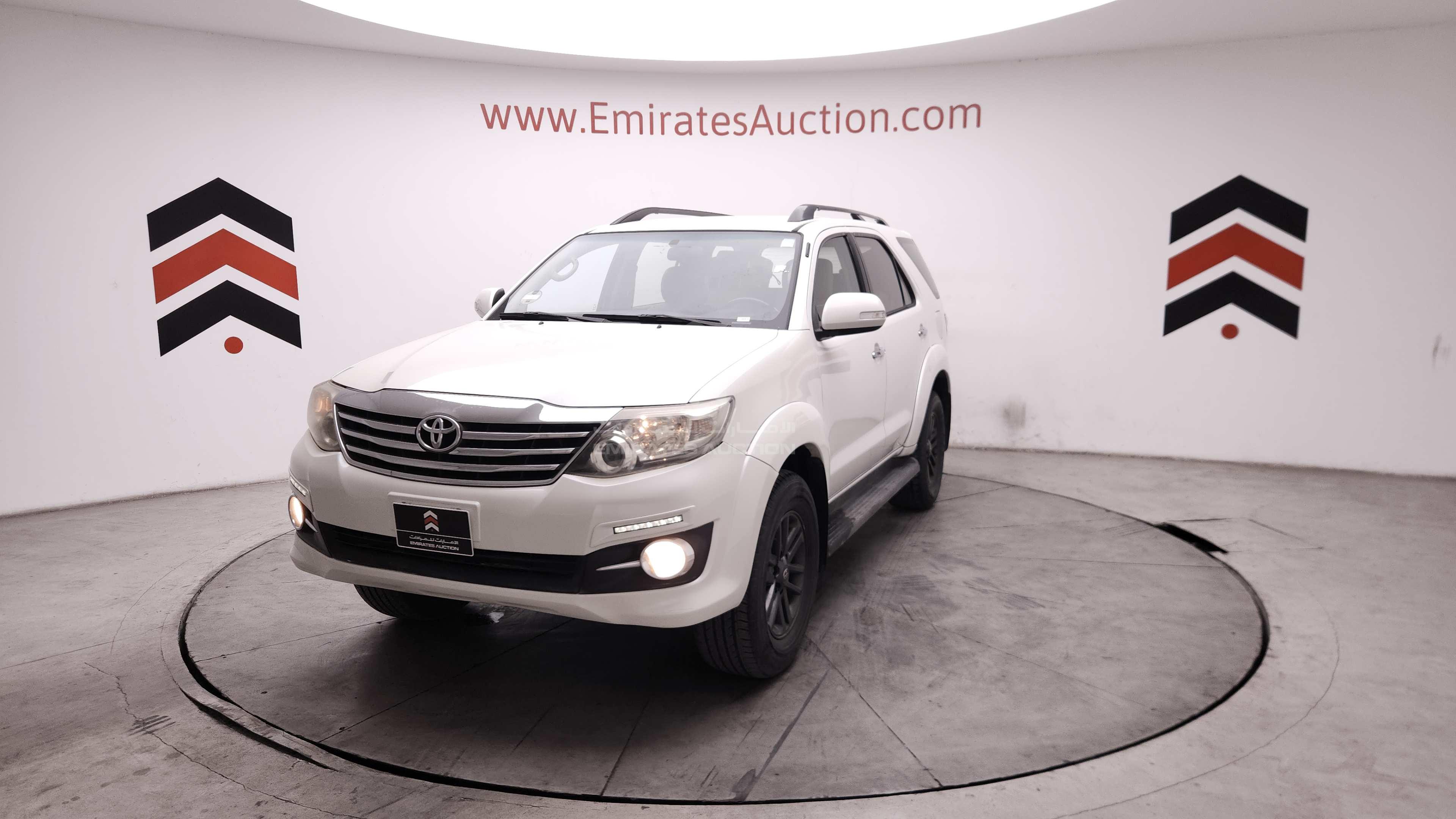 MHFYU59G0F7042614 - 2015 Toyota Fortuner - #504127