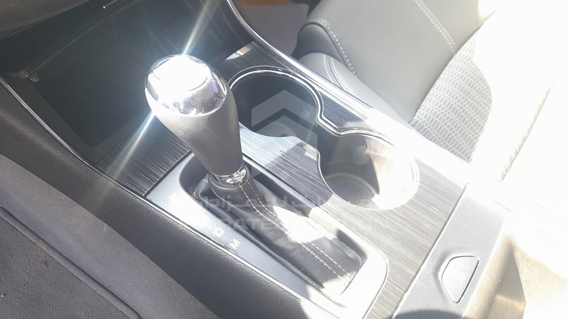 2019 CHEVROLET IMPALA VIN: 2G1135S31K9105261
