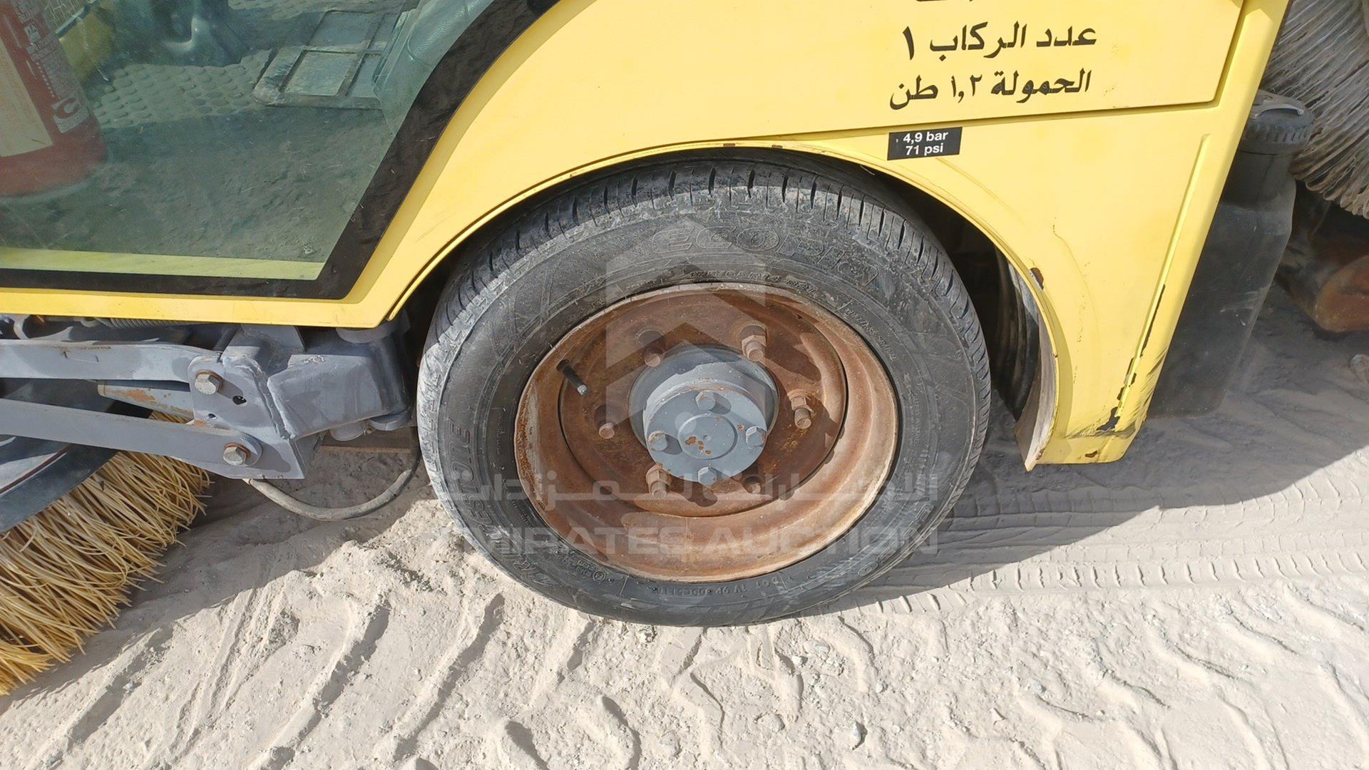 2013 UNDEFINED SWEEPER VIN: ZA9S150DK0CC38023