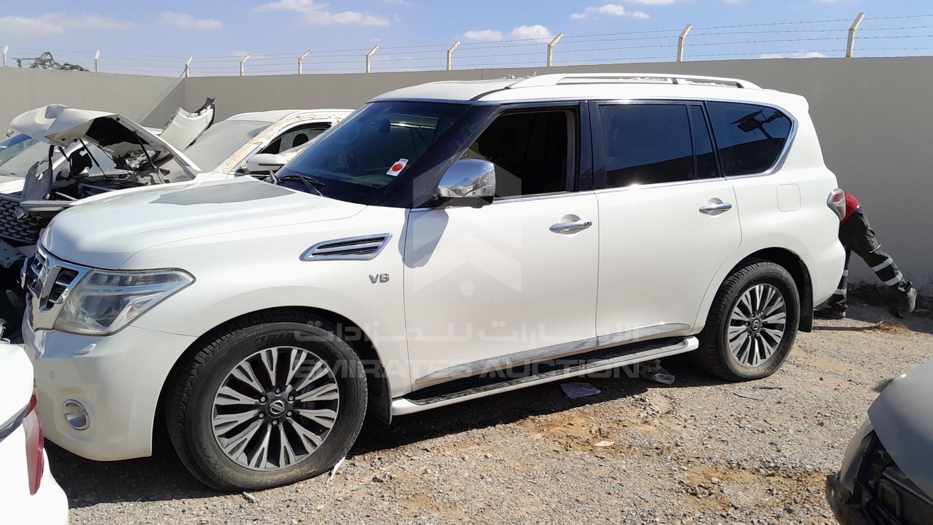 2017 NISSAN PATROL VIN: JN8AY2NY4H9301065