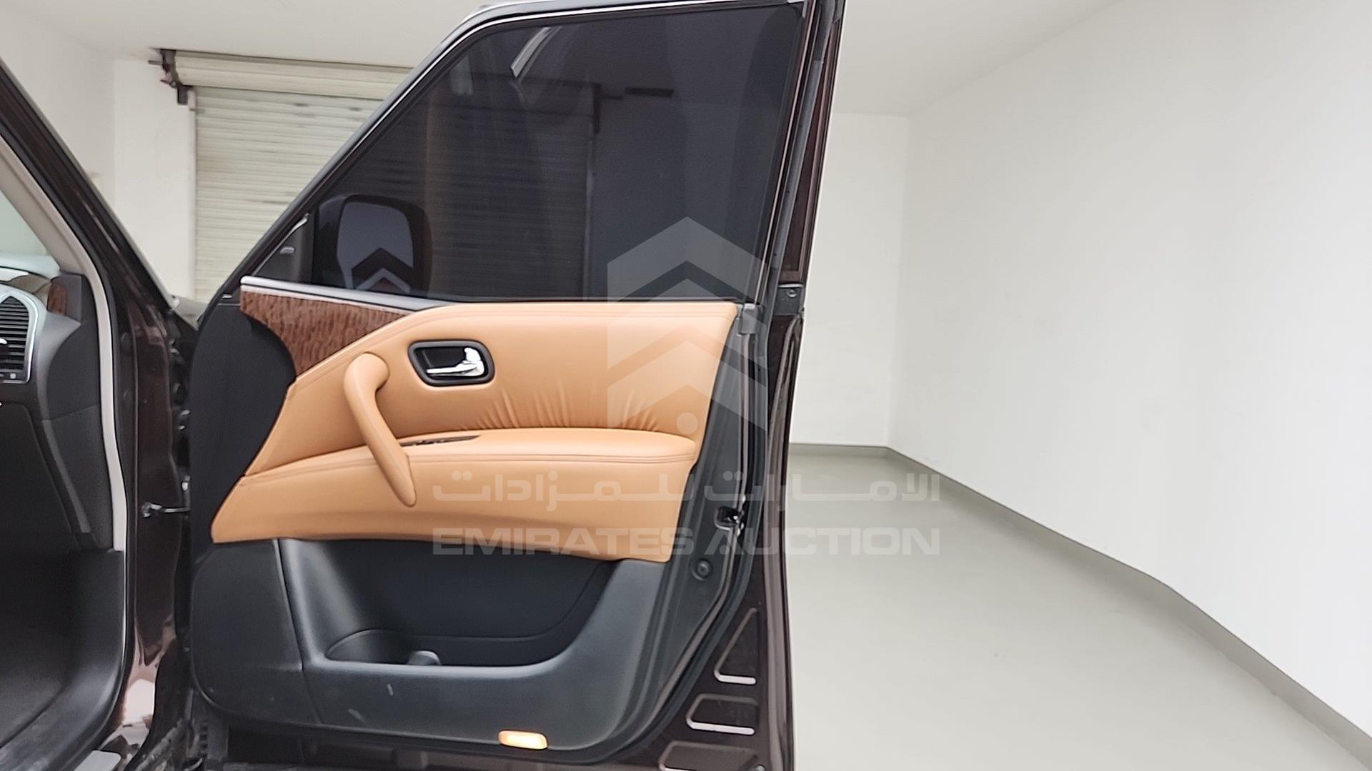 2017 NISSAN PATROL VIN: JN8AY2NY6H9304579