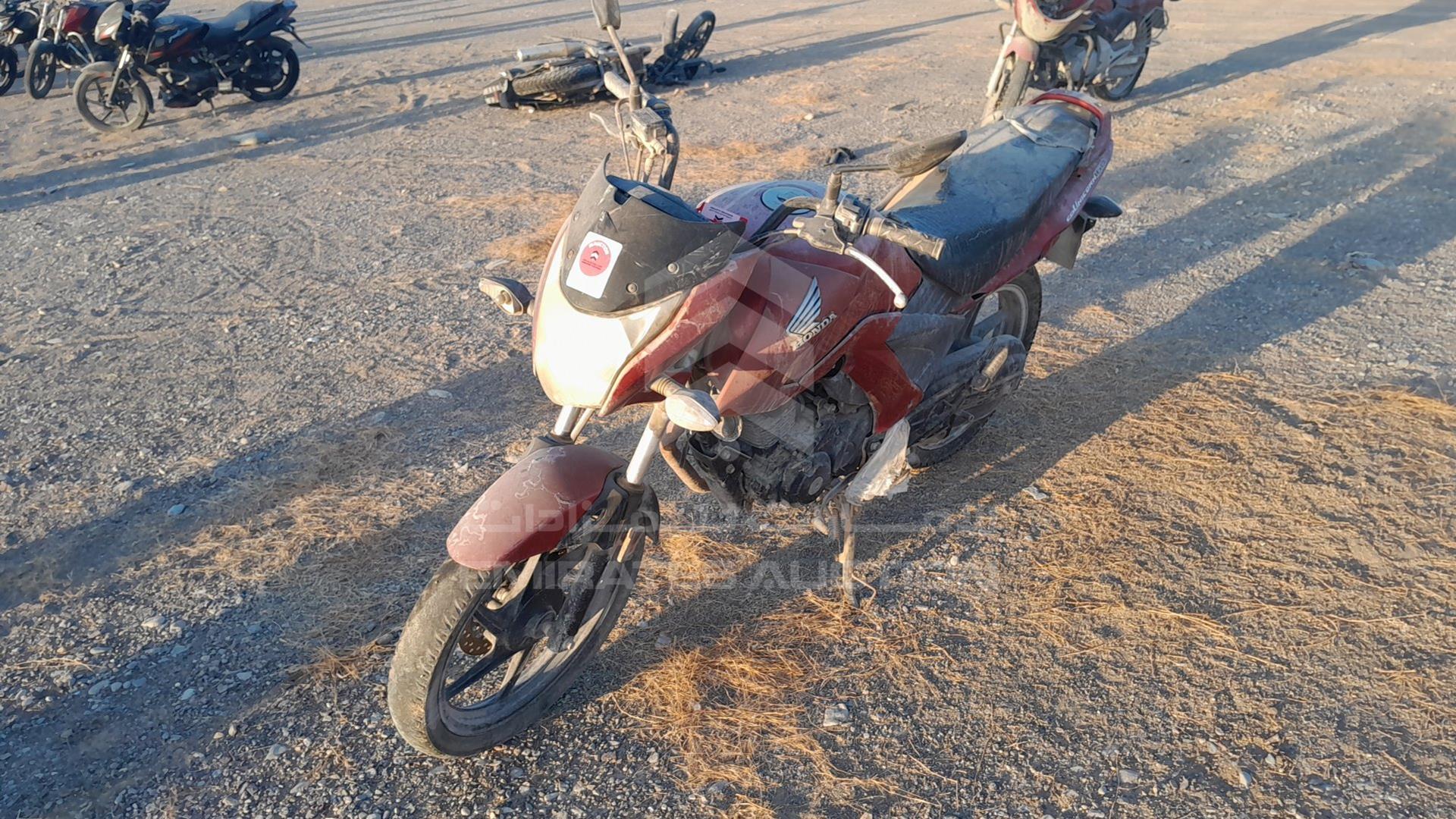 2017 HONDA UNICORN VIN: ME4KC2062H8002883