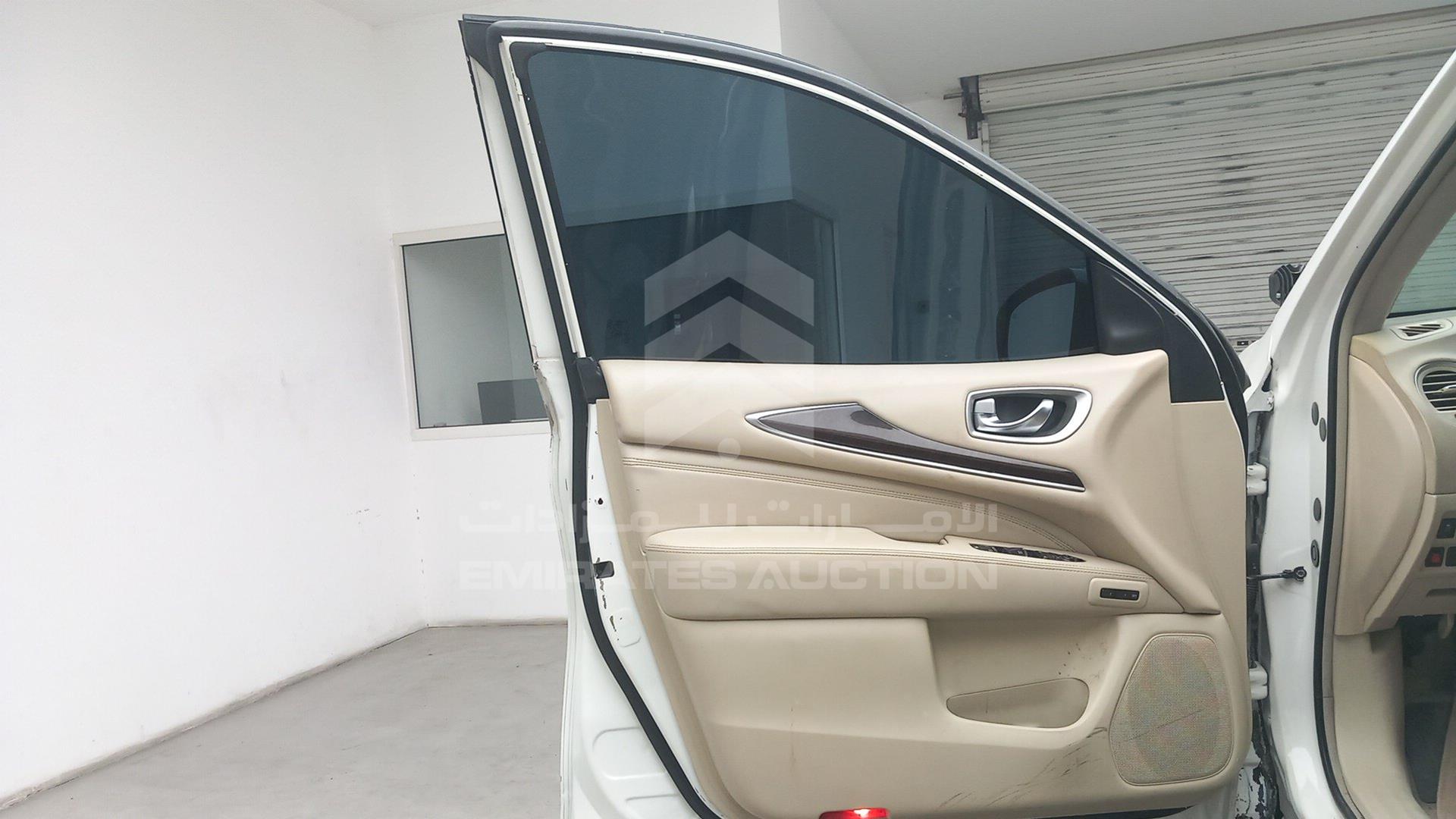 2013 INFINITI JX 35 VIN: 5N1AL0MM5DC331083