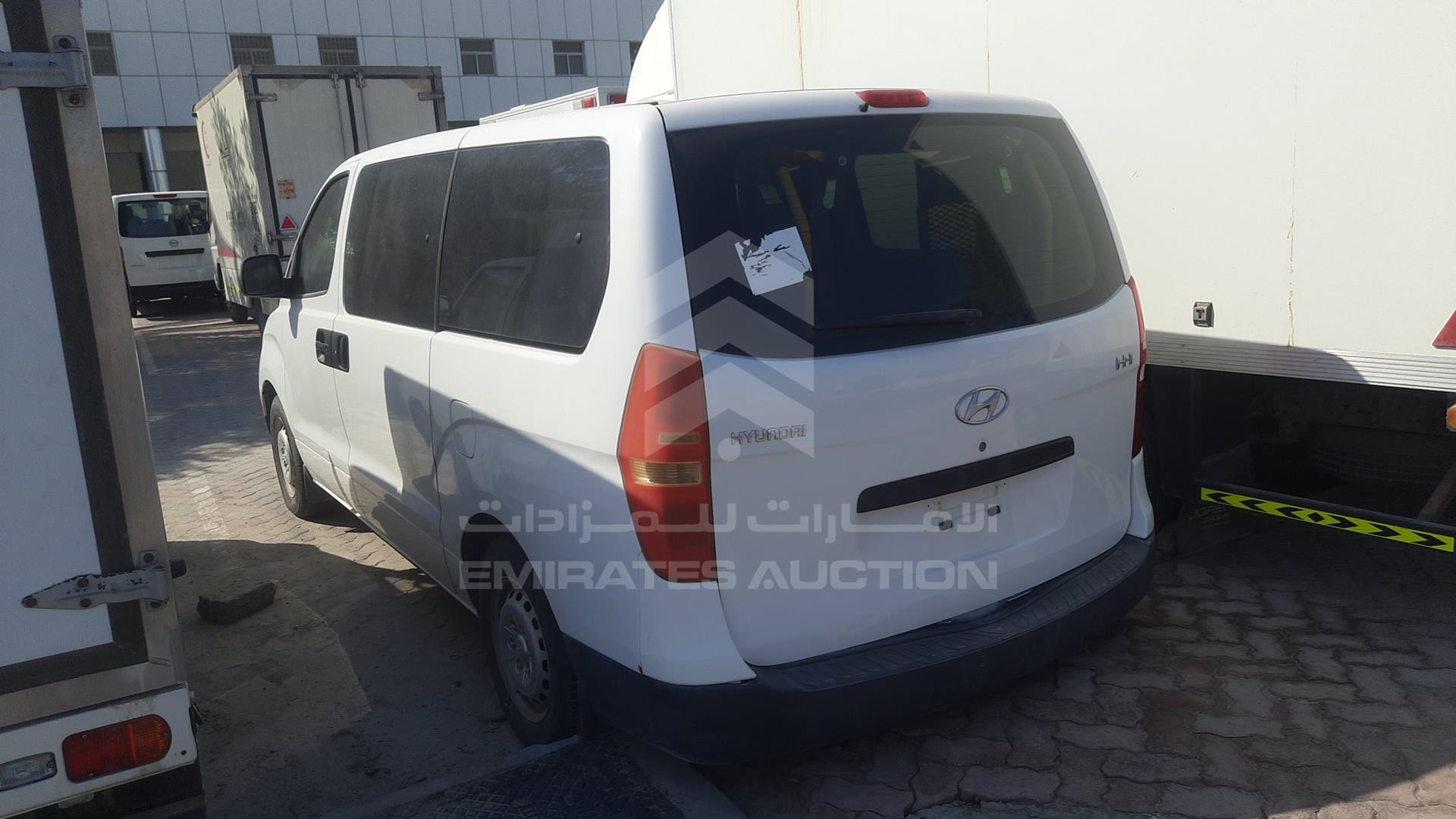 2016 HYUNDAI H1 VIN: KMJWA37R1GU734186