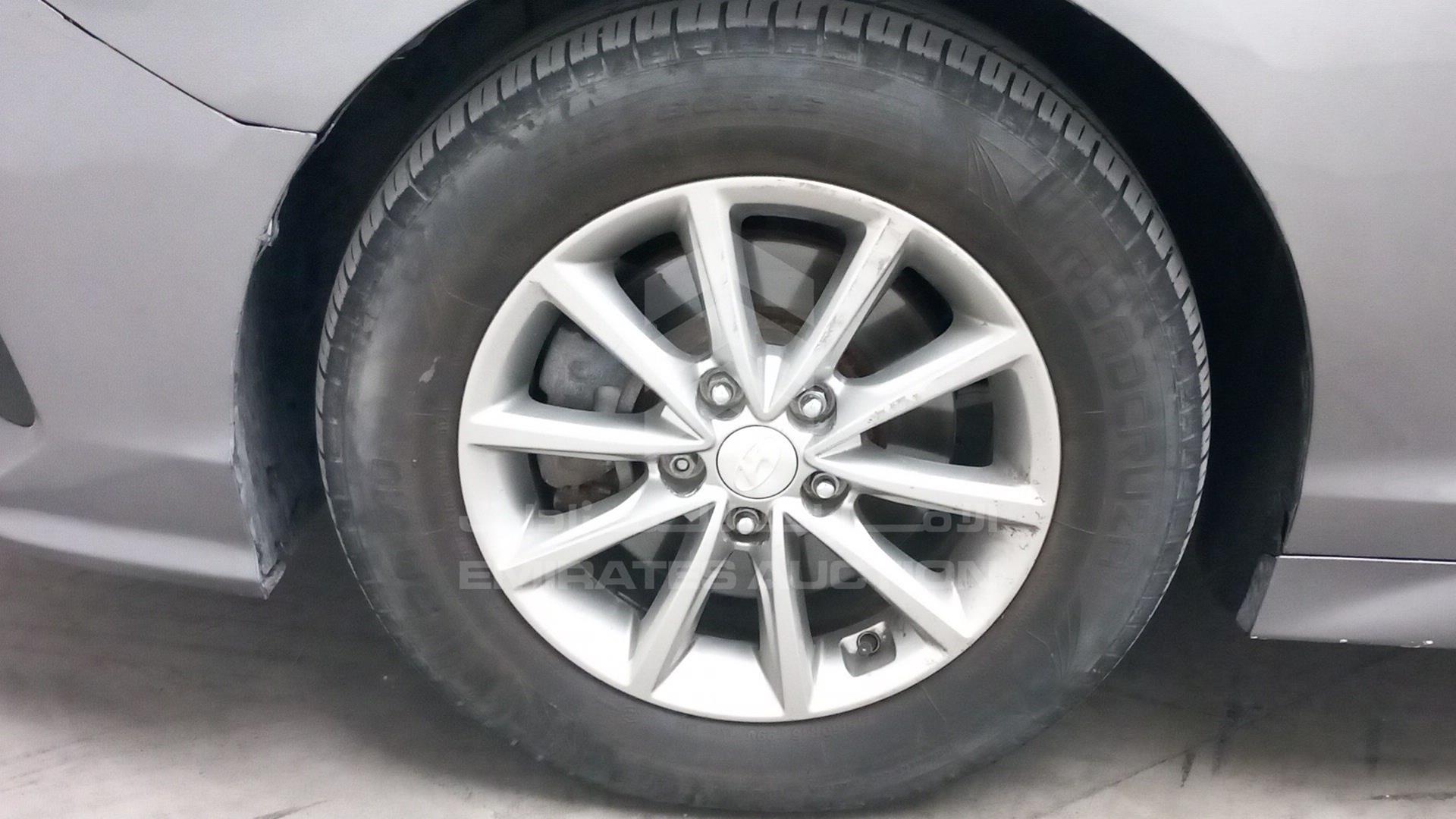 2019 HYUNDAI SONATA VIN: 5NPE34AFXKH740927