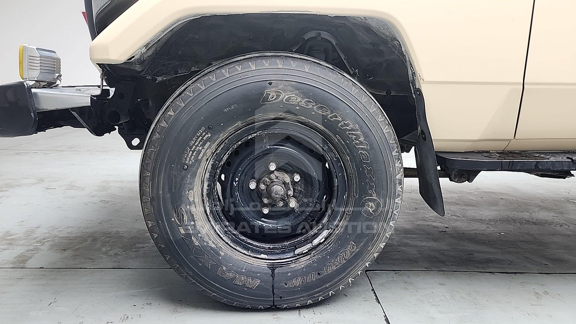 2000 TOYOTA LAND CRUISER VIN: JTFLJ71JXY8000683