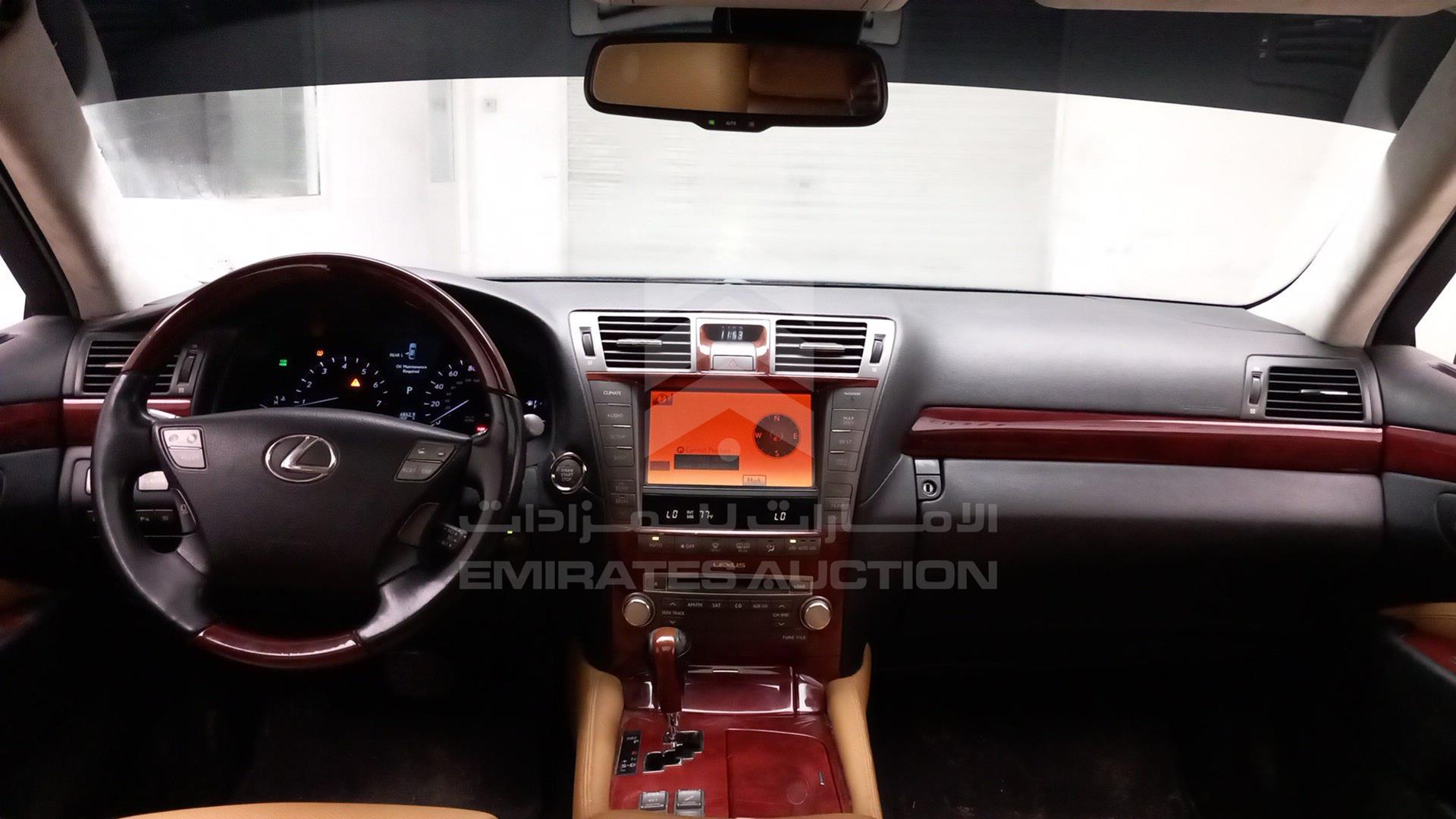 2010 LEXUS LS 460 L VIN: JTHDL5EF9A5002738