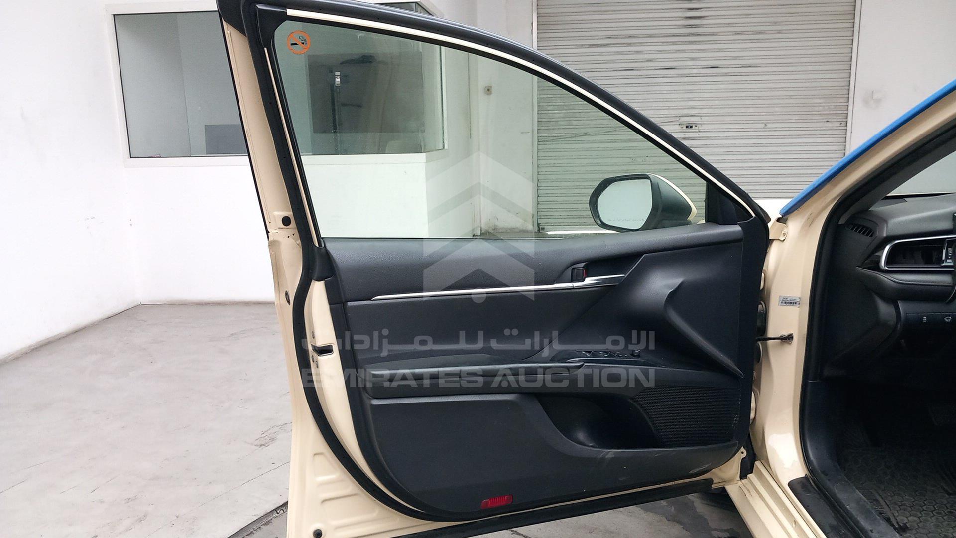 2020 TOYOTA CAMRY HYBRID VIN: JTNB29HK8L3060801