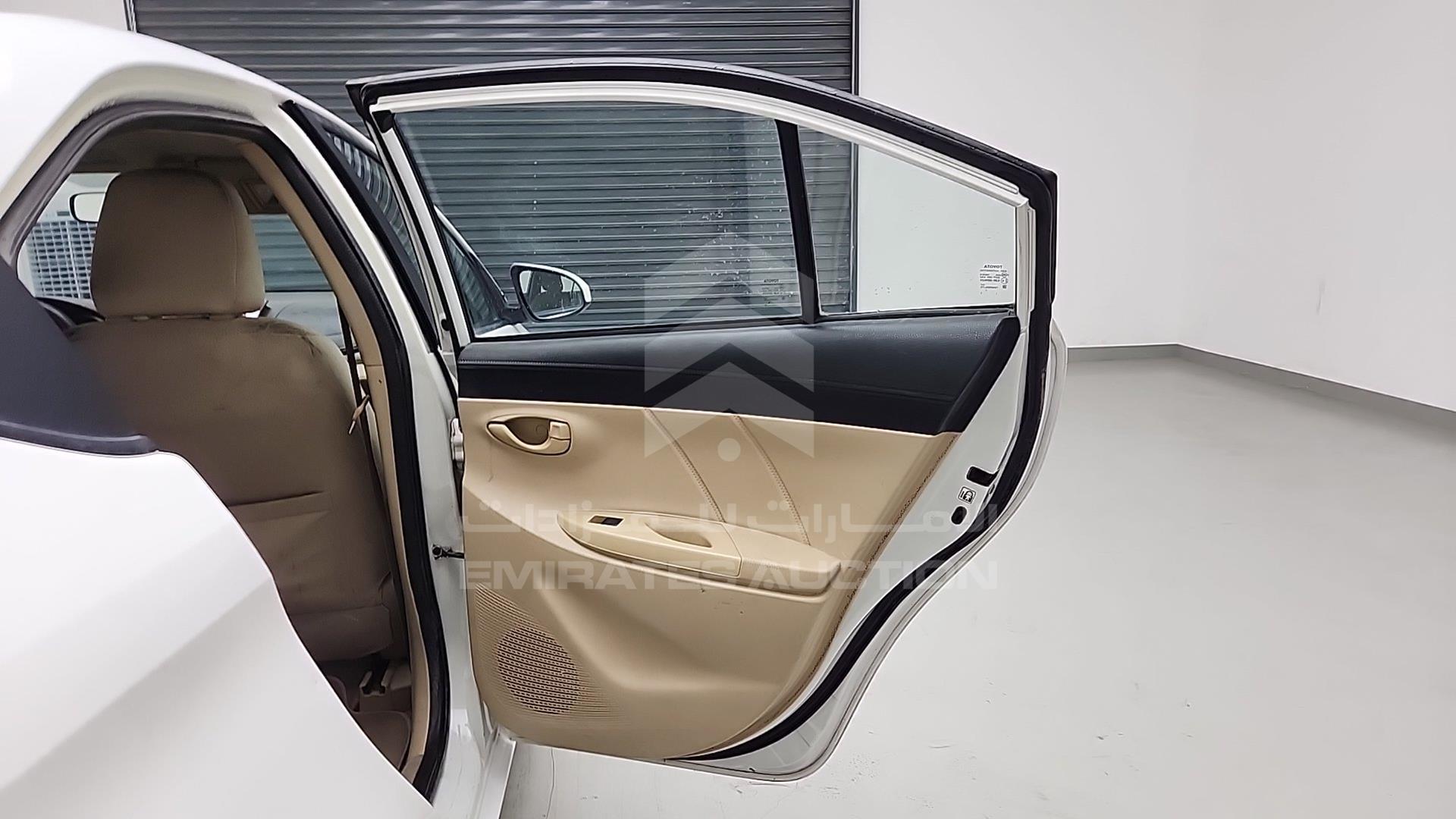 2015 TOYOTA YARIS VIN: MHFBT9F34F6028237