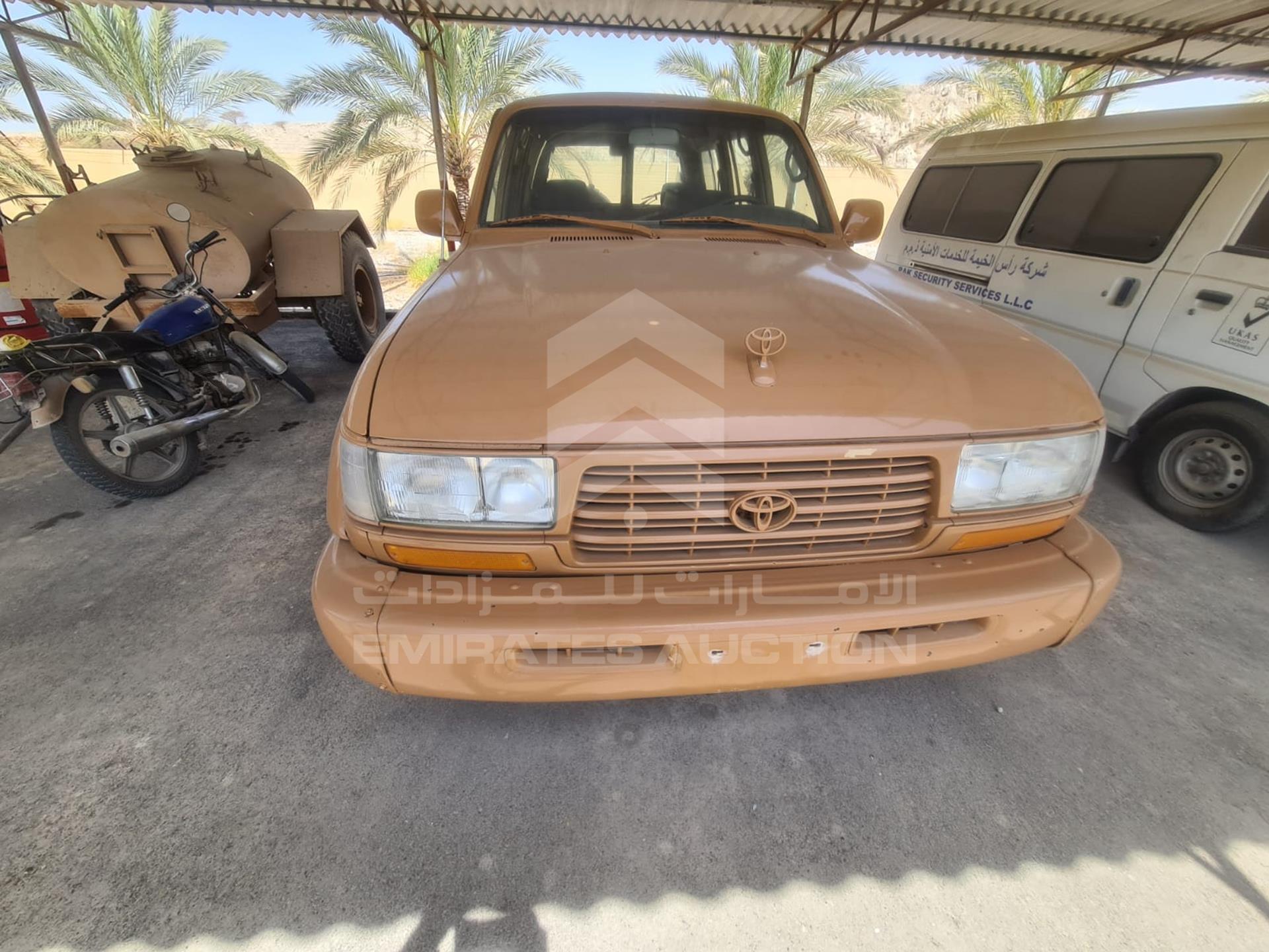 1996 TOYOTA LAND CRUISER VIN: FZJ80-0134244