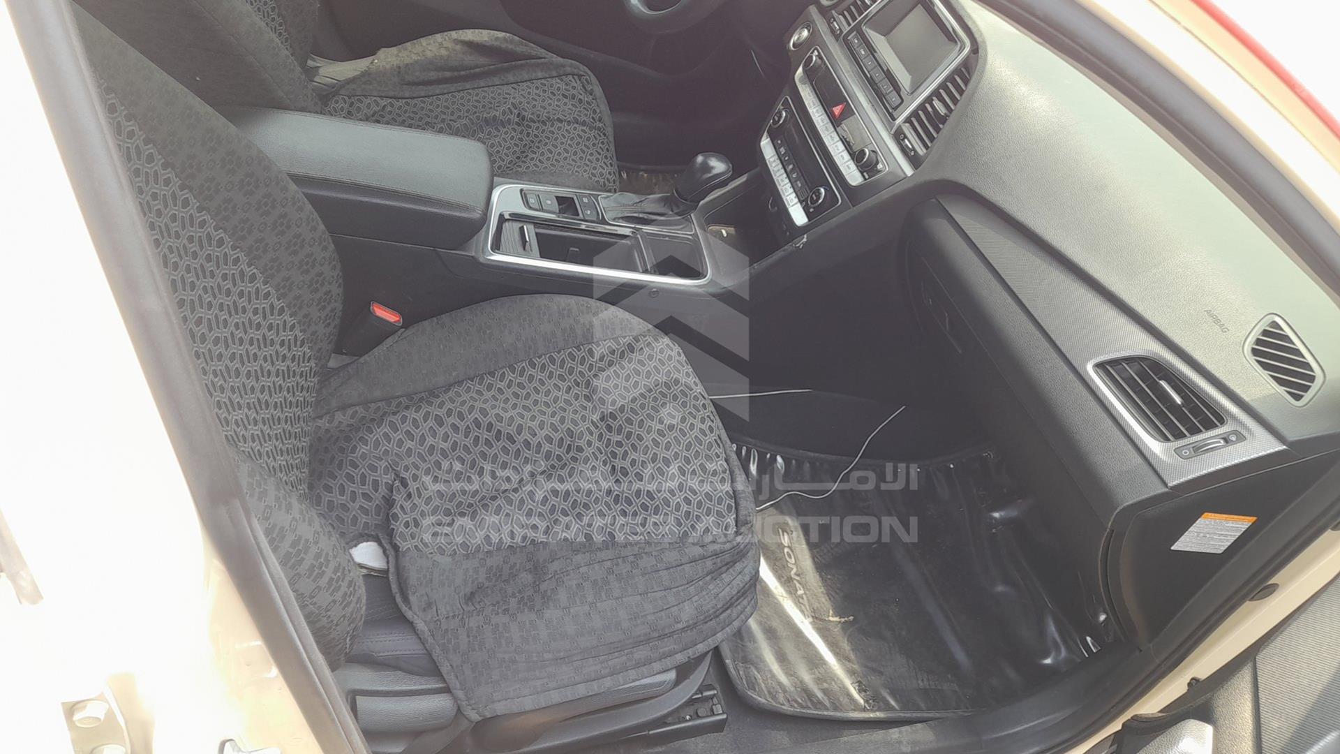 2018 HYUNDAI SONATA VIN: KMHE24139JA082043