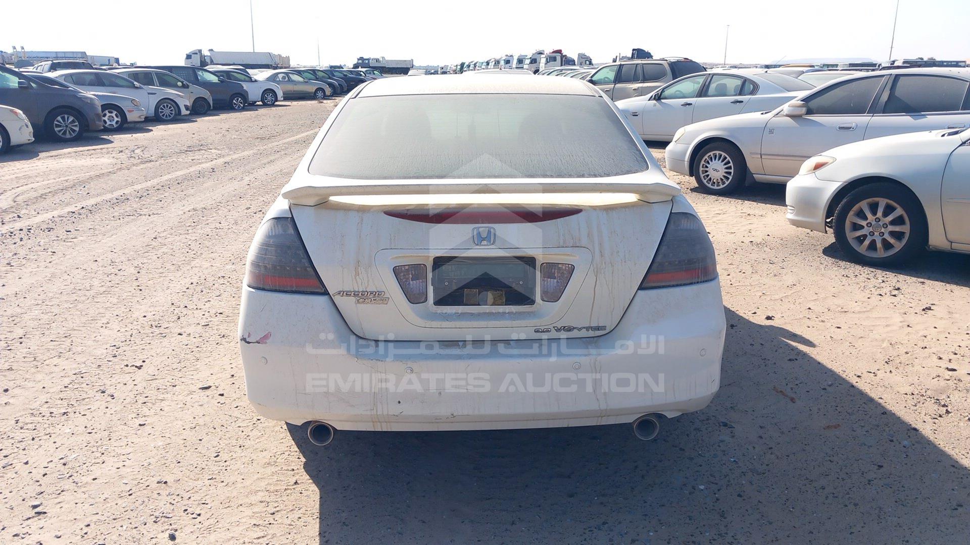 2006 HONDA ACCORD VIN: JHMCM66826C400147