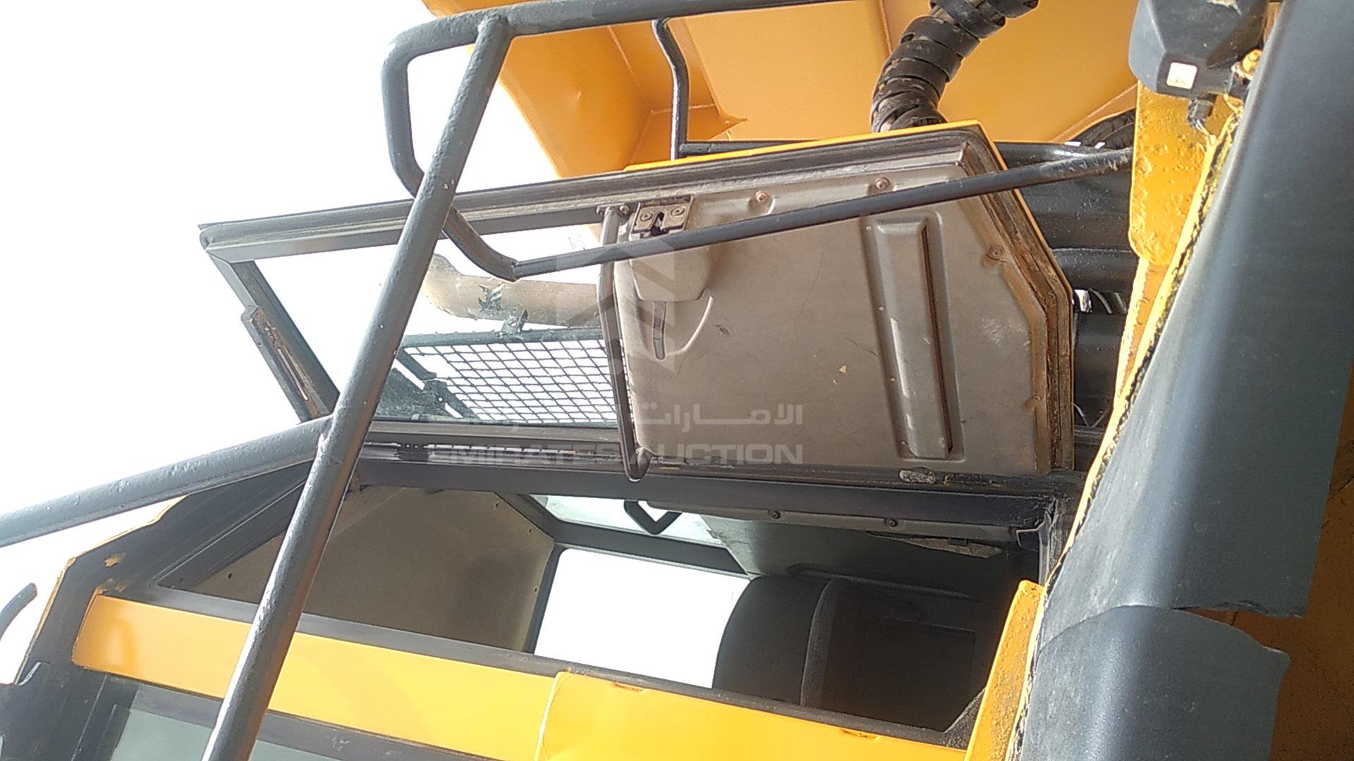 2011 VOLVO A 40 E VIN: VCE0A40EA00013516