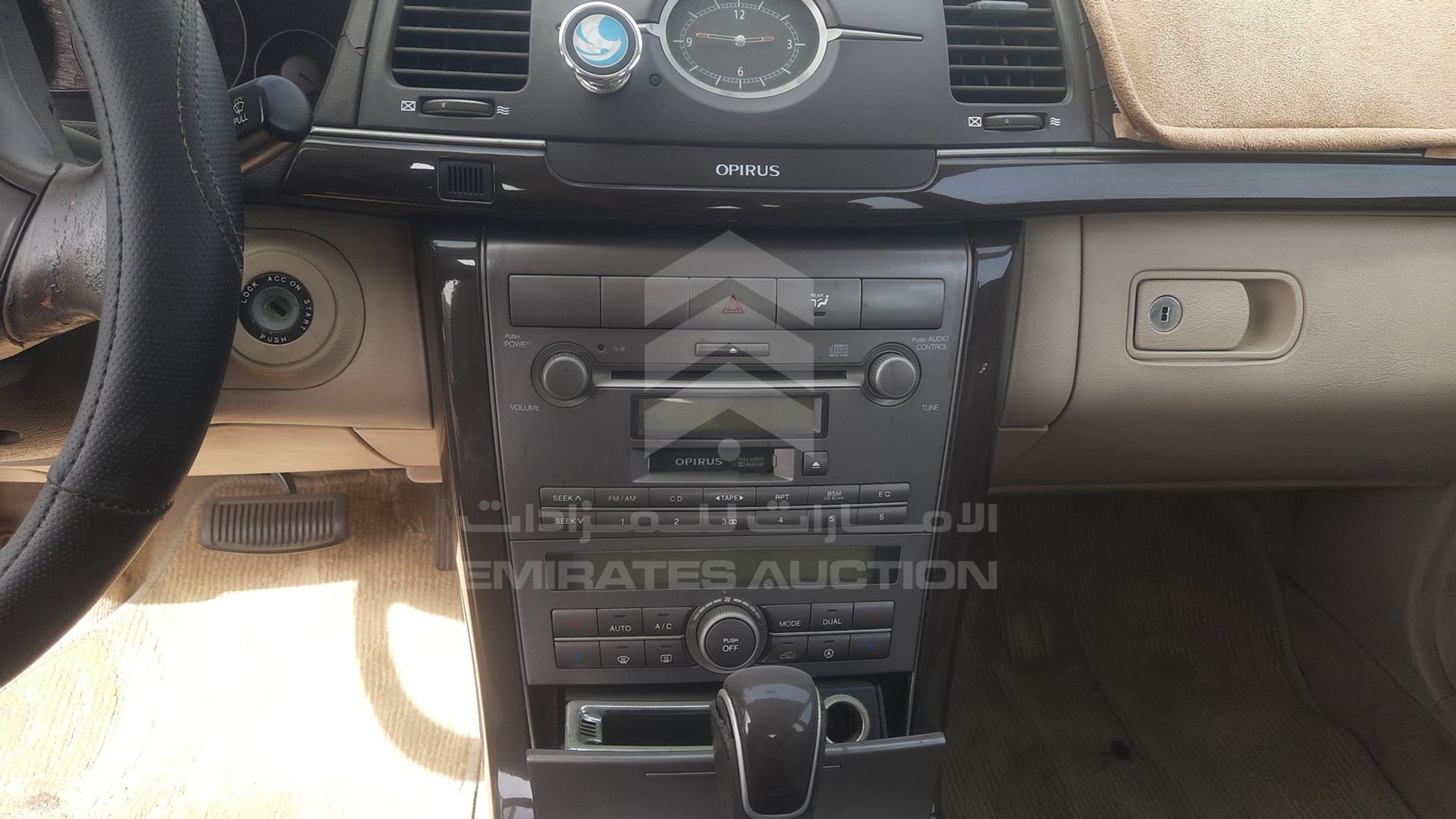 2008 KIA OPIRUS VIN: KNALD225585143298