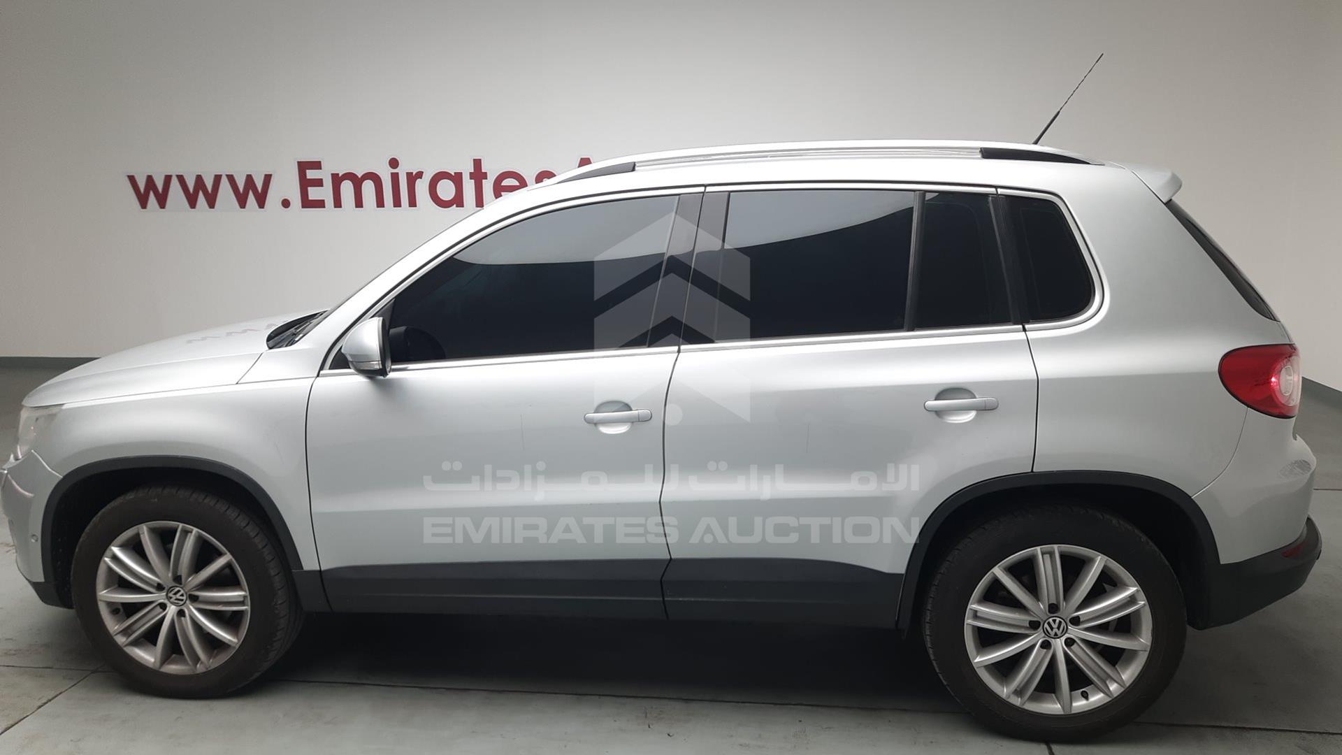 2009 VOLKSWAGEN TIGUAN VIN: WVGCE15N29W069870