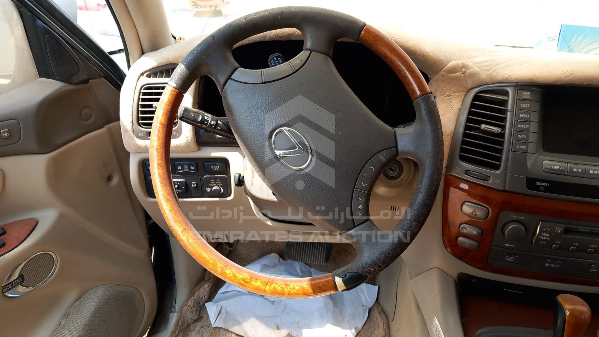 2003 LEXUS LX 470 VIN: JTJHT00W833532353