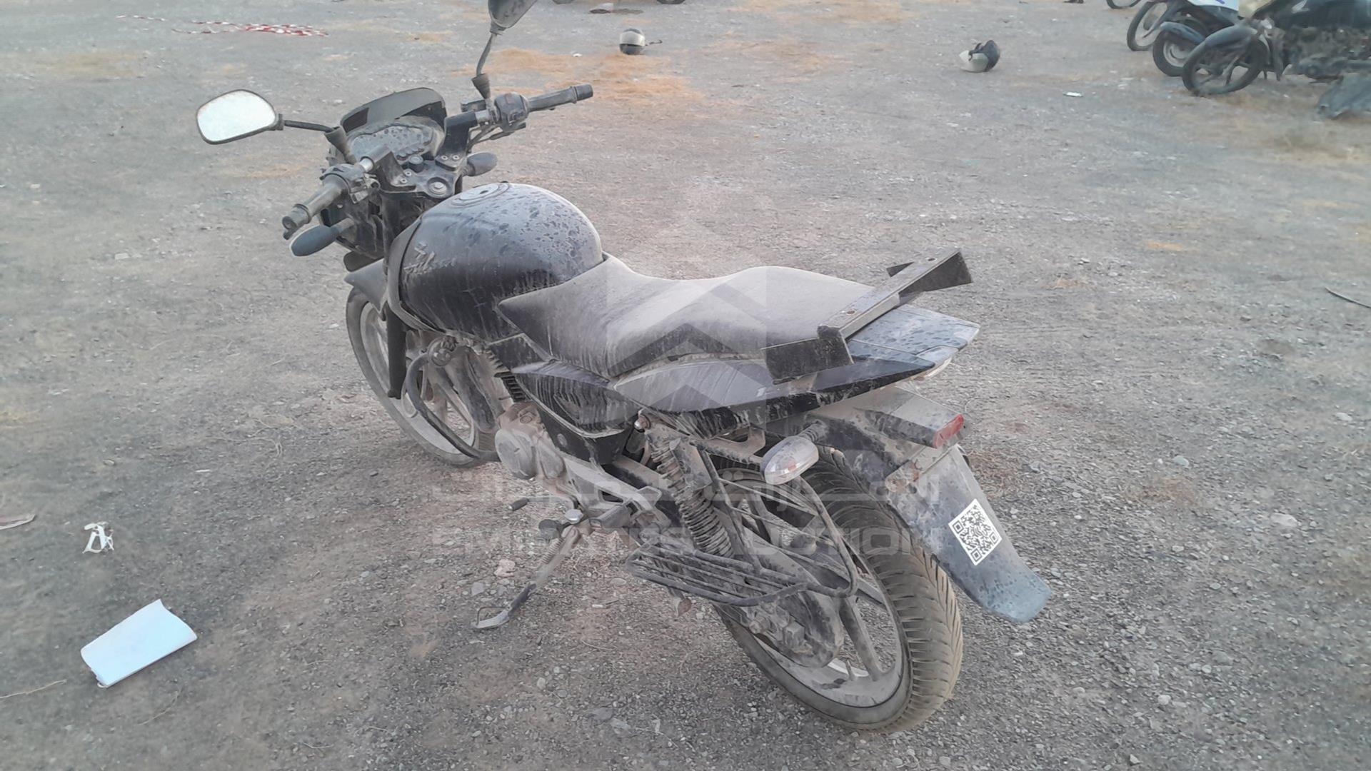 2014 BAJAJ 150 CC VIN: MD2A11CZ7EWC43615