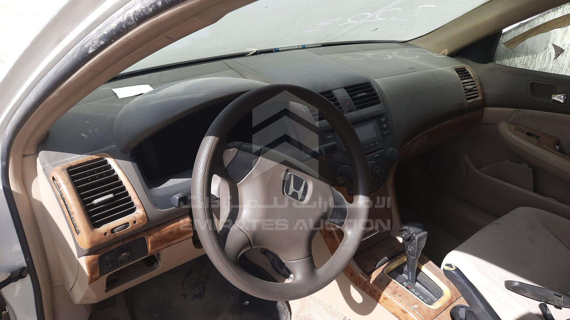 2005 HONDA ACCORD VIN: JHMCM56535C404335