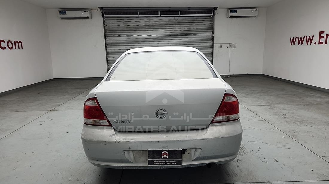 نيسان صني 2010 — الزاوية الخلفية — صورة 8