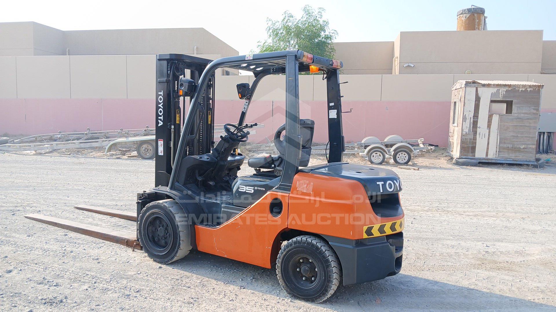 2013 TOYOTA FORKLIFT VIN: 308FGJ3533318