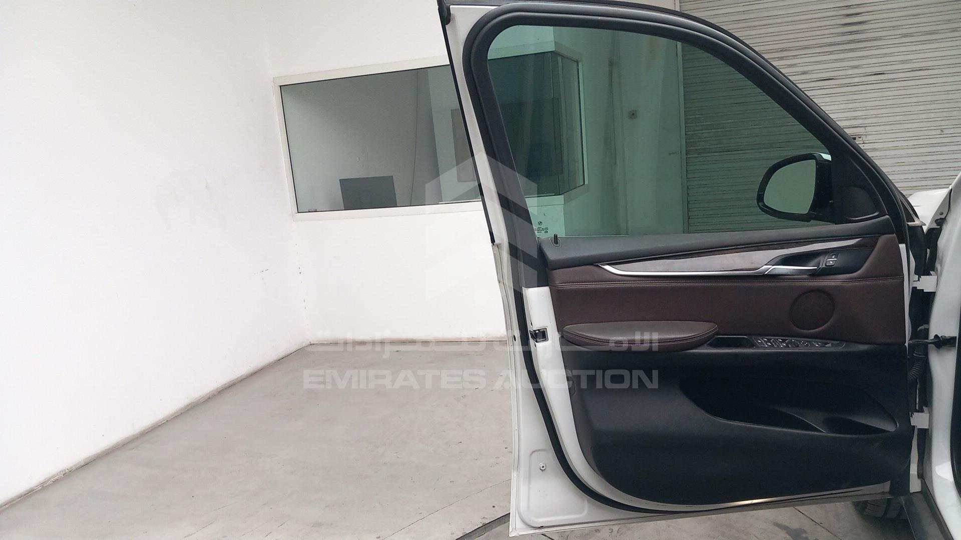 2016 BMW X5 VIN: 5UXKR2C58G0U17022
