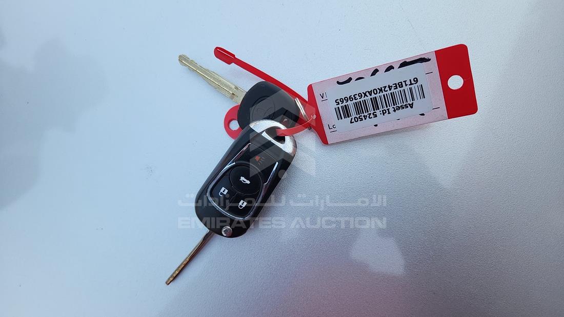 2010 Toyota Camry — Keys — Photo 5