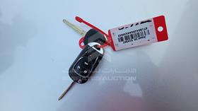 2010 Toyota Camry — Keys — Photo 5 — Thumbnail