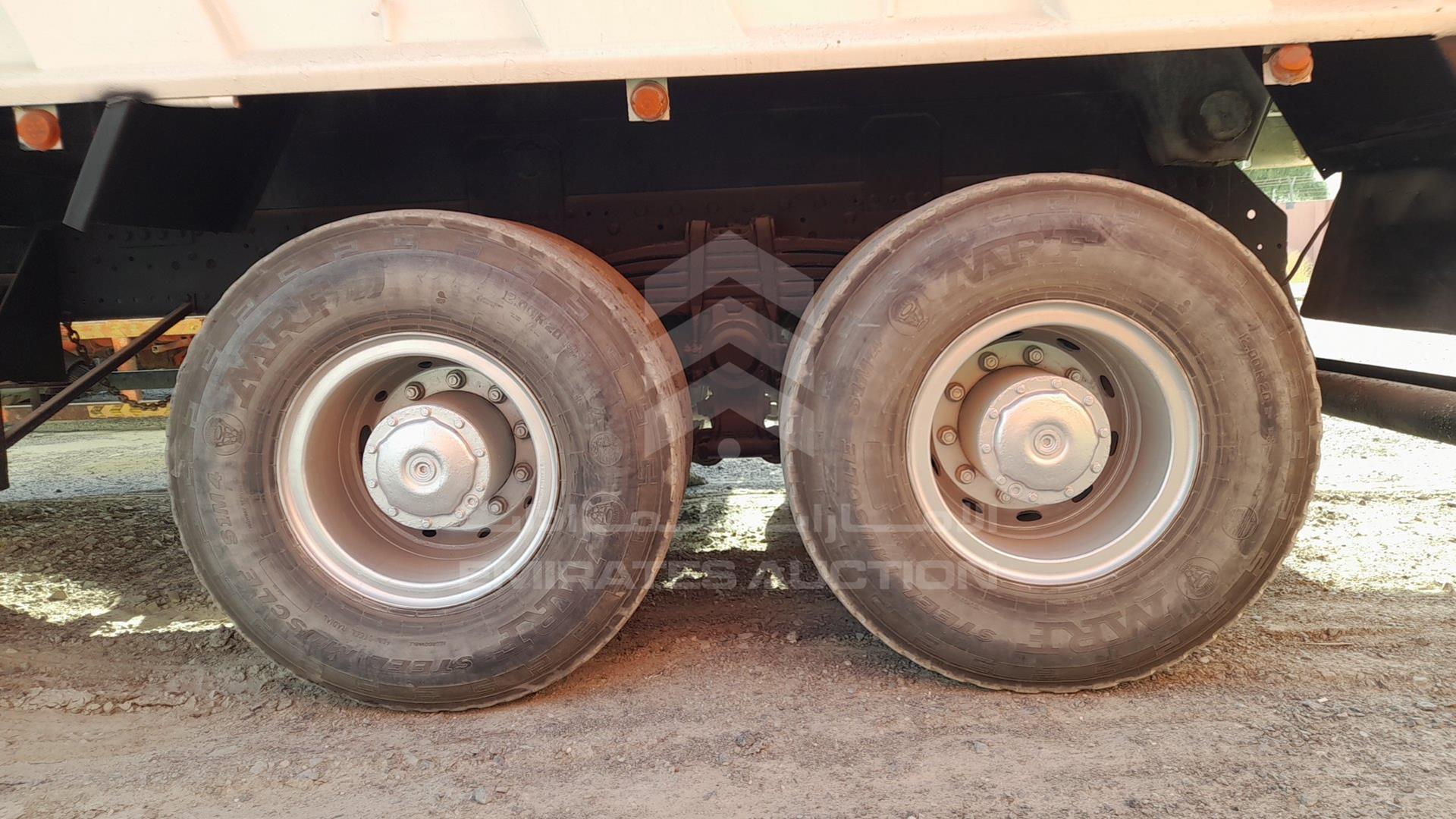 2008 MERCEDES ACTROS VIN: WDAKHCAA08L292157