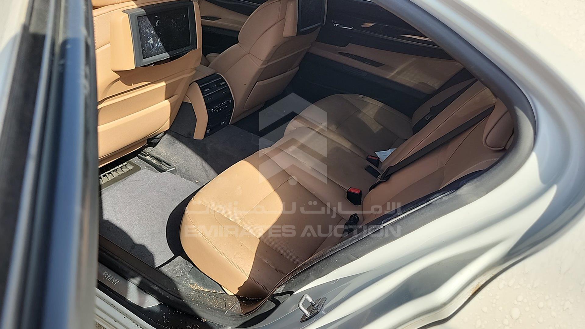 2011 BMW 740 VIN: WBAKB810XBC344966