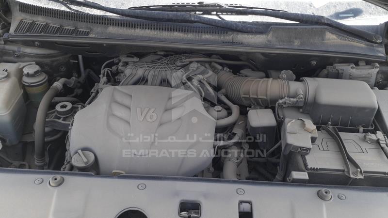 KNAMH817XF6582700 Auction: EmiratesAuction Lot: 405841 KNAMH817XF6582700 Kia Carnival 2015 GREY Photo 32