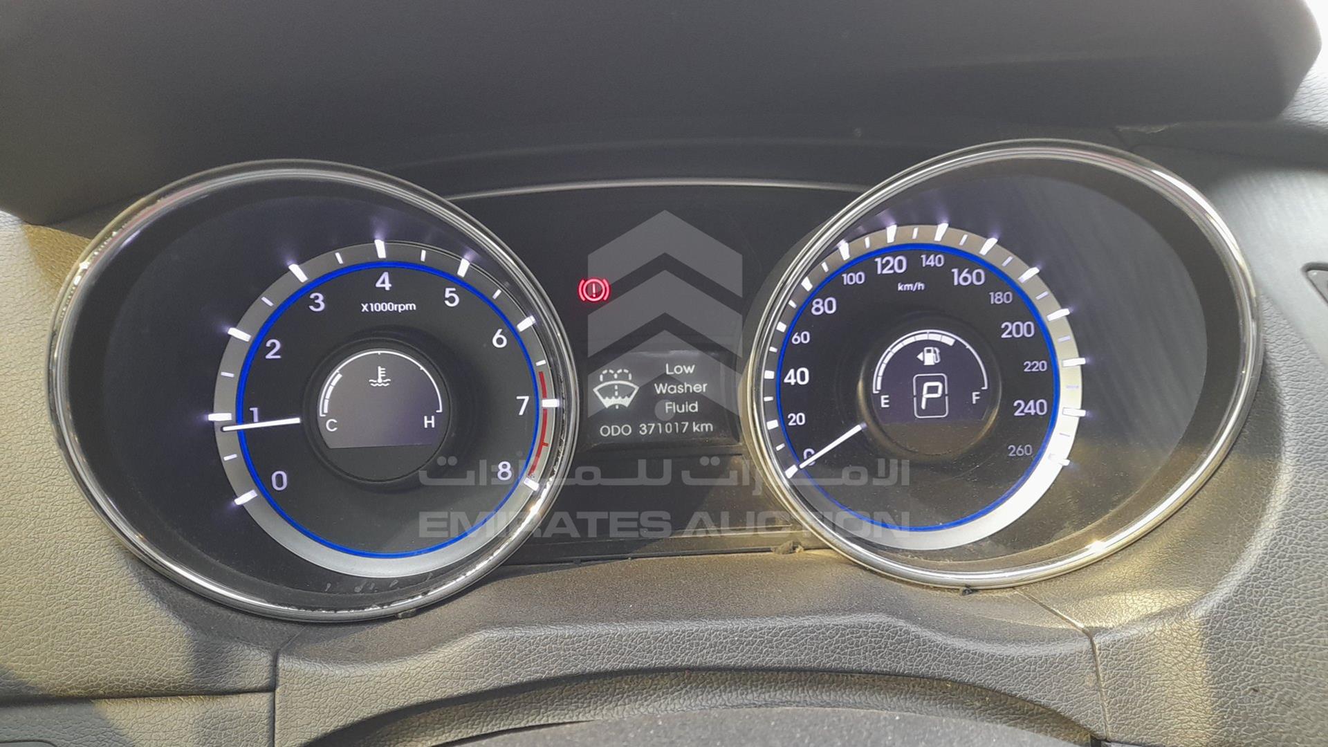 2014 HYUNDAI SONATA VIN: KMHEB41C7EA624942