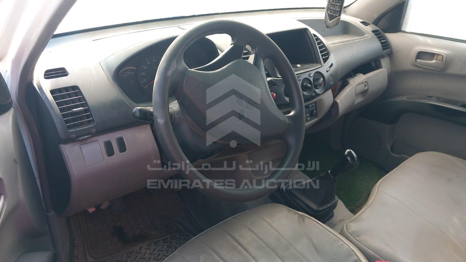 2011 MITSUBISHI L 200 VIN: MMBJNKA50BD026094