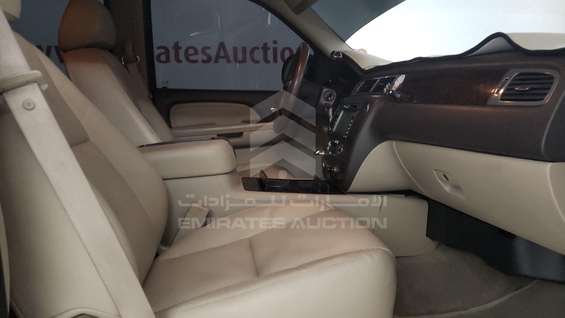 1GKFK03279R152274 - 2009 GMC Yukon Denali - #425525