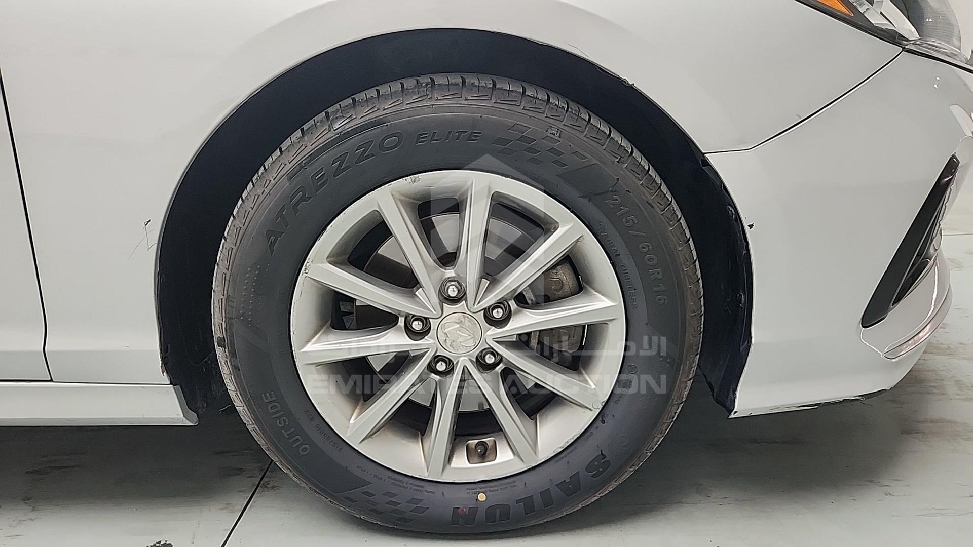 2018 HYUNDAI SONATA VIN: 5NPE24AF5JH680881
