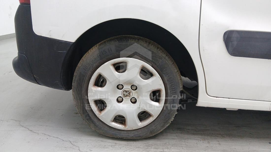 2015 Peugeot Partner — Rear Right Tyre — Photo 33