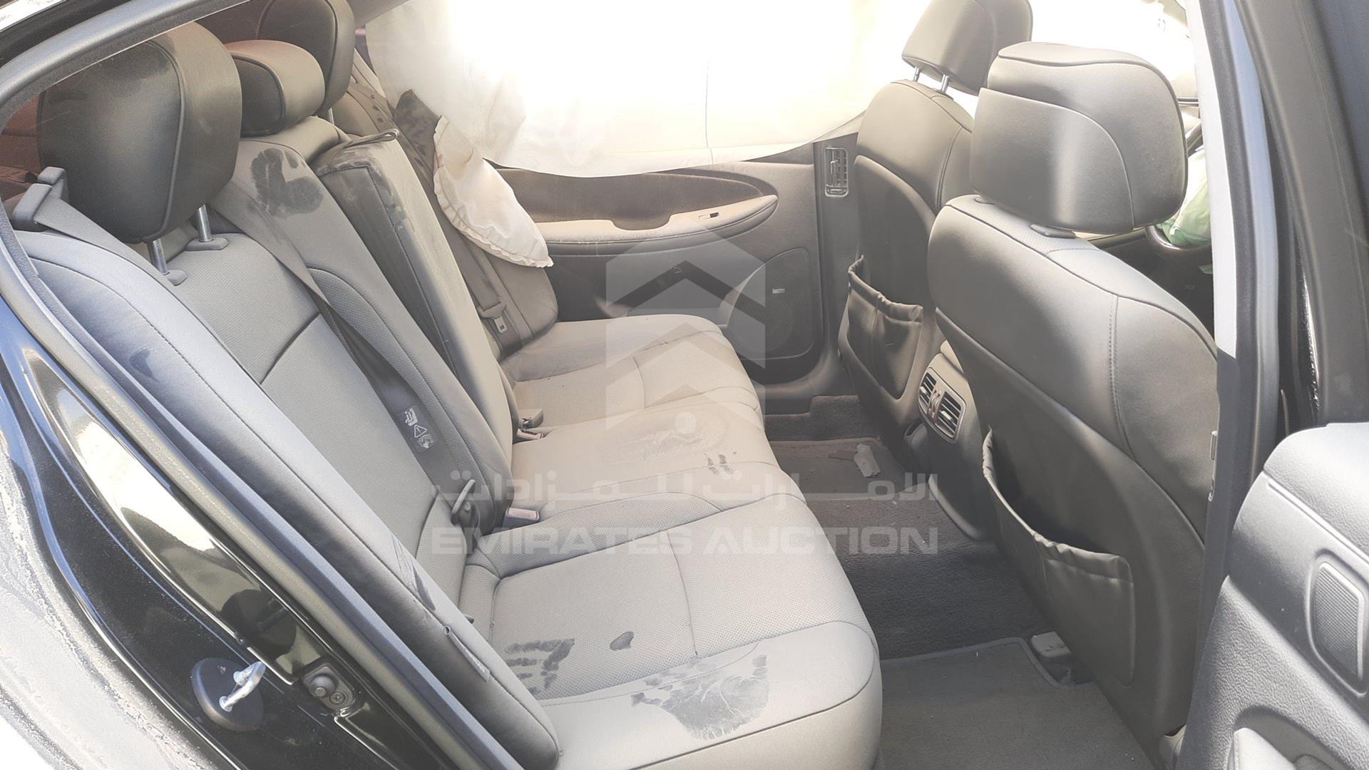 2009 HYUNDAI GENESIS VIN: KMHGC46F49U050460