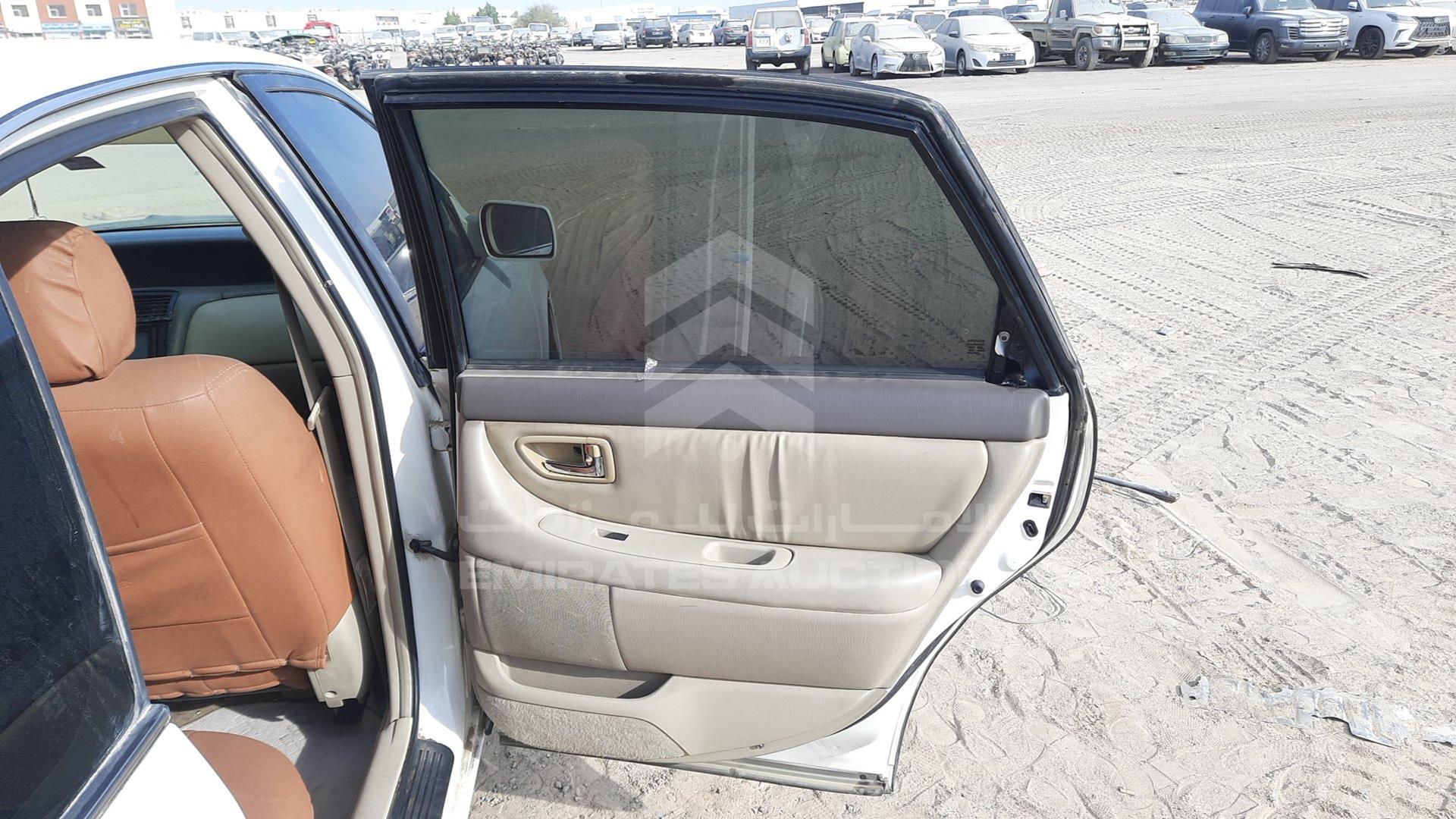 2000 TOYOTA AVALON VIN: 4T1BF28B2YU026267