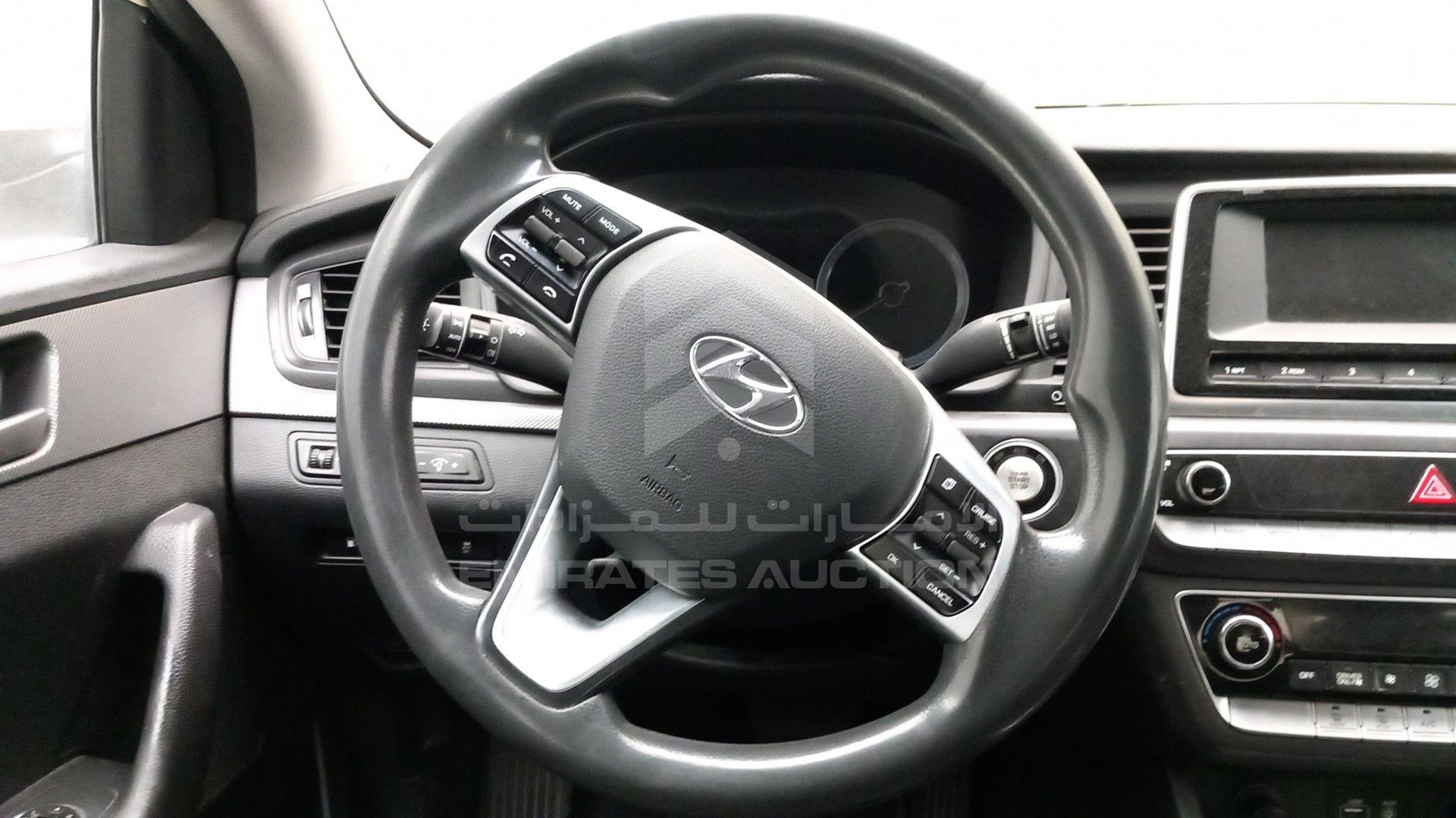 2019 HYUNDAI SONATA HYBRID VIN: KMHE24132KA093094