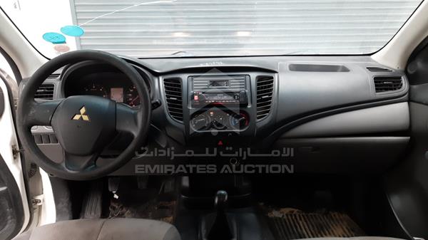 MMBJNKJ30GH045283 Mitsubishi L 200
