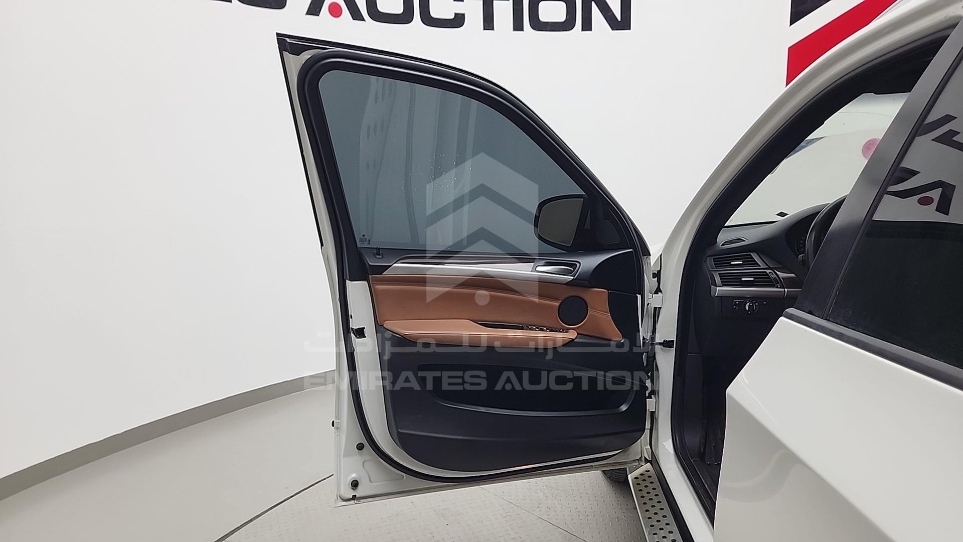 2009 BMW X5 VIN: WBAFE41029L244811