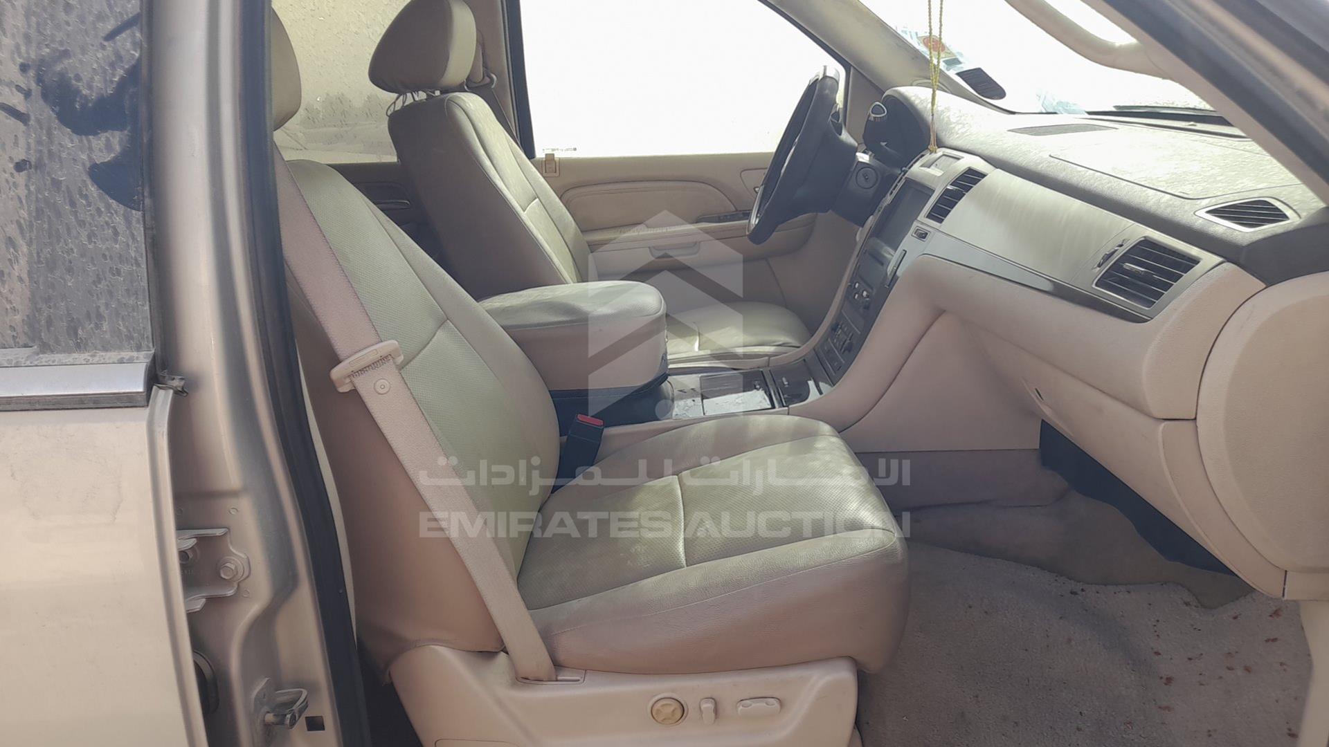 2008 CADILLAC ESCALADE VIN: 1GYFK63818R164058